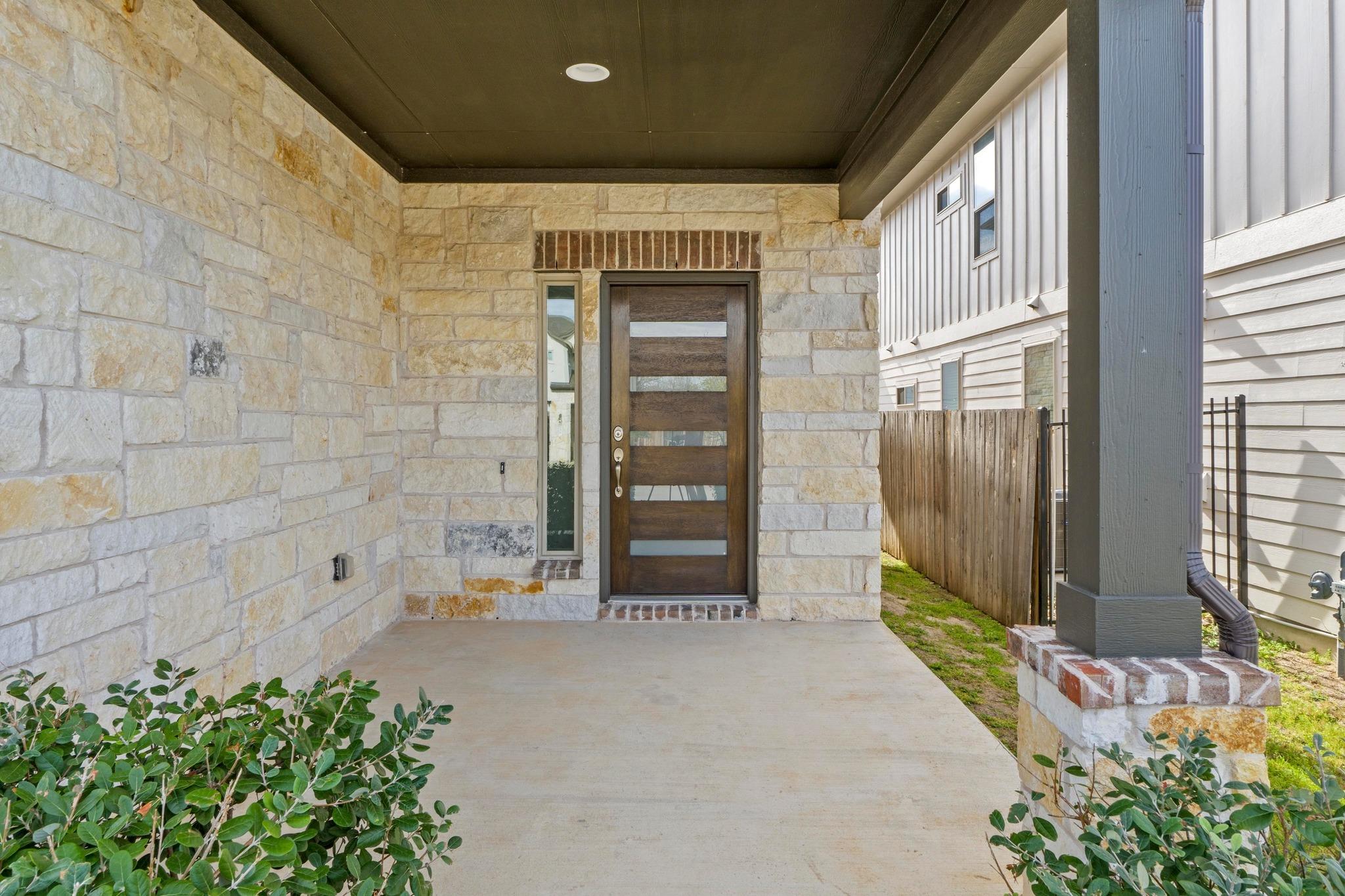205 AUDIE MURPHY Cir, Leander, TX 78641