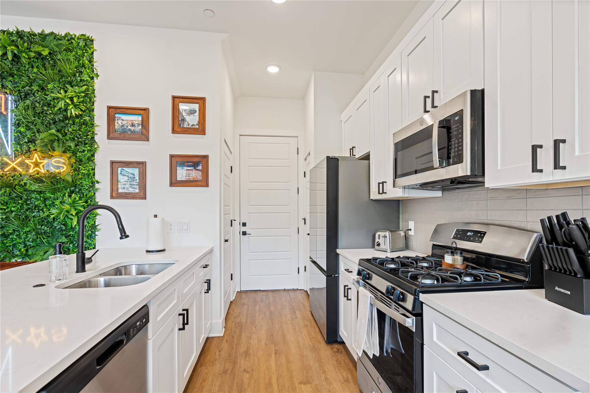 1811 Webberville Rd # 4103, Austin, TX 78721