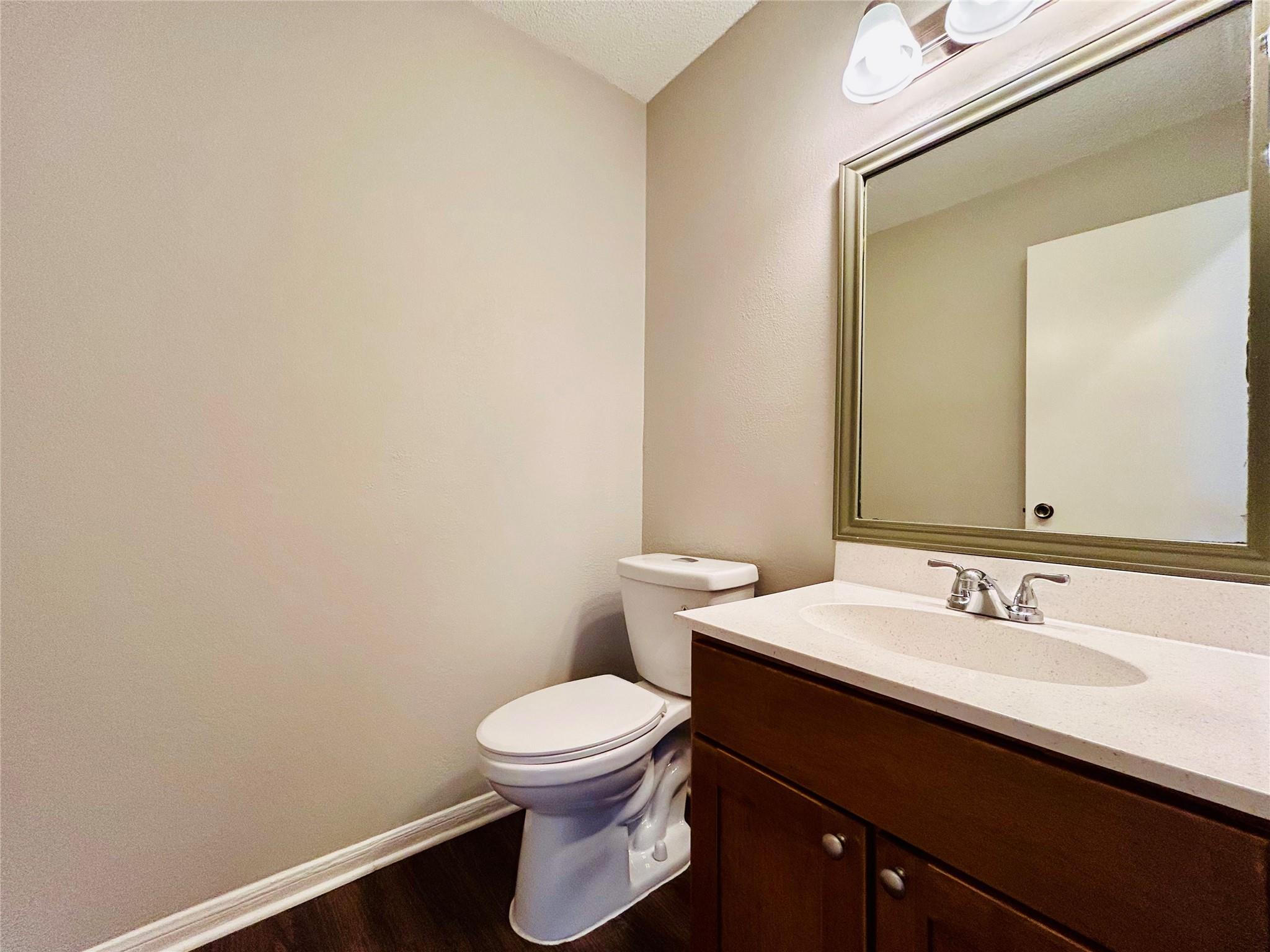 8905 Schick Rd # D, Austin, TX 78729