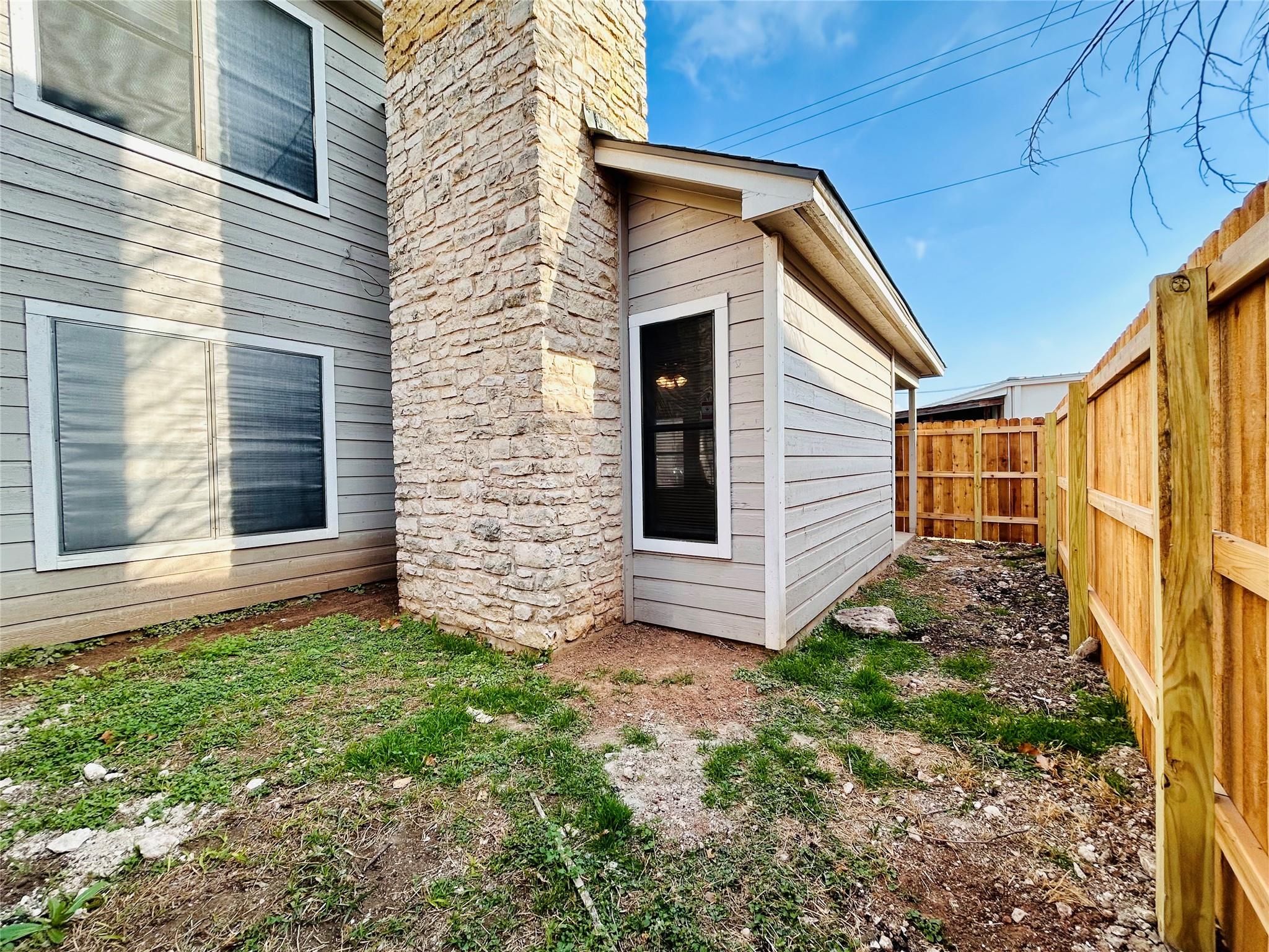 8905 Schick Rd # D, Austin, TX 78729