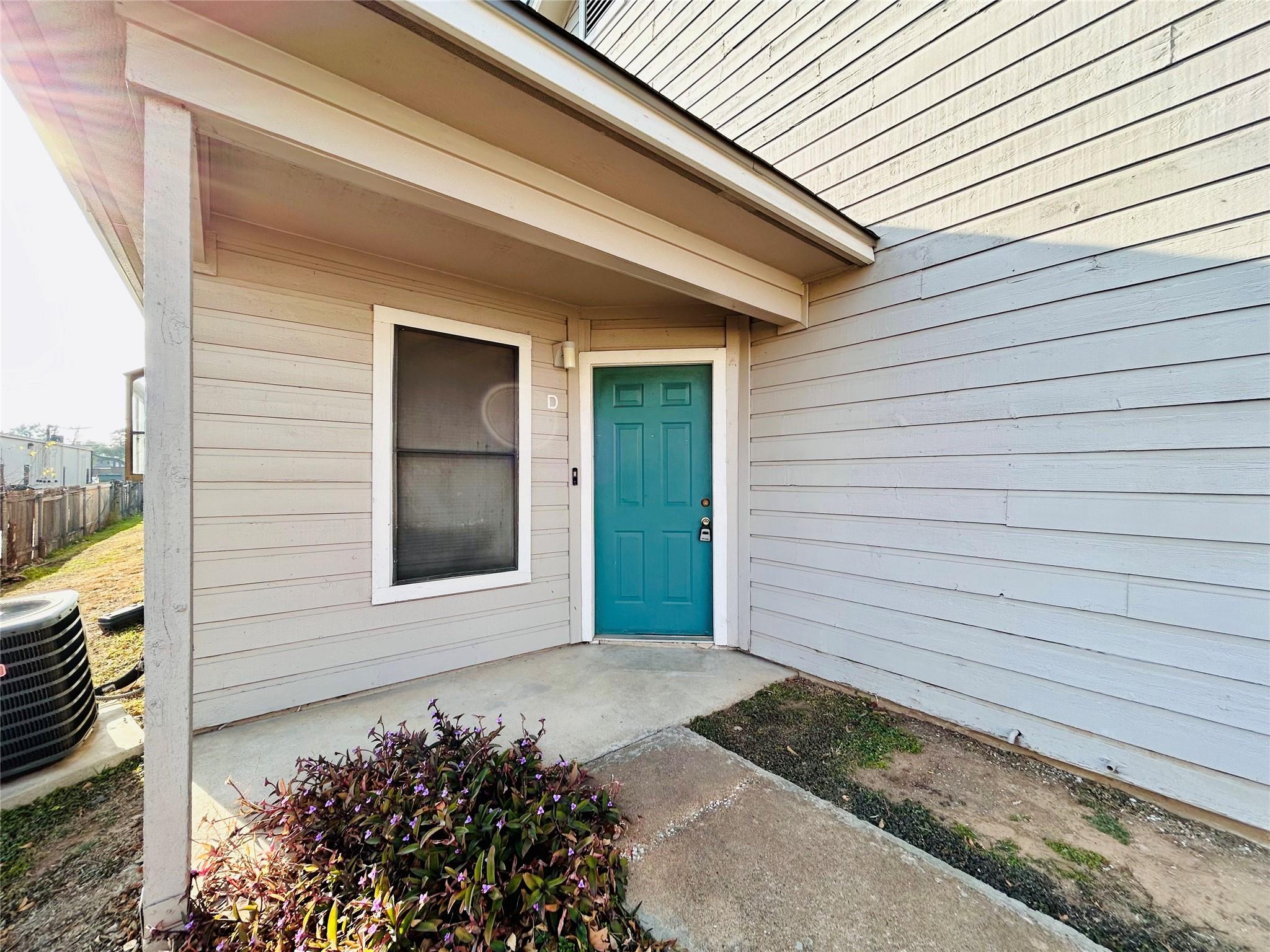 8905 Schick Rd # D, Austin, TX 78729