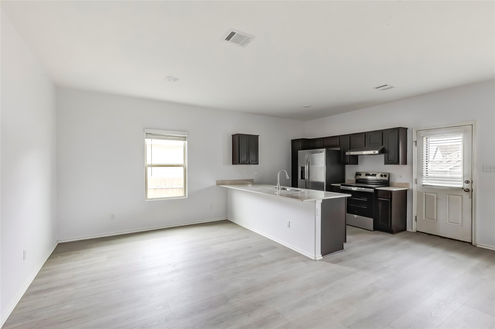 772 Circle Way, Jarrell, TX 76537