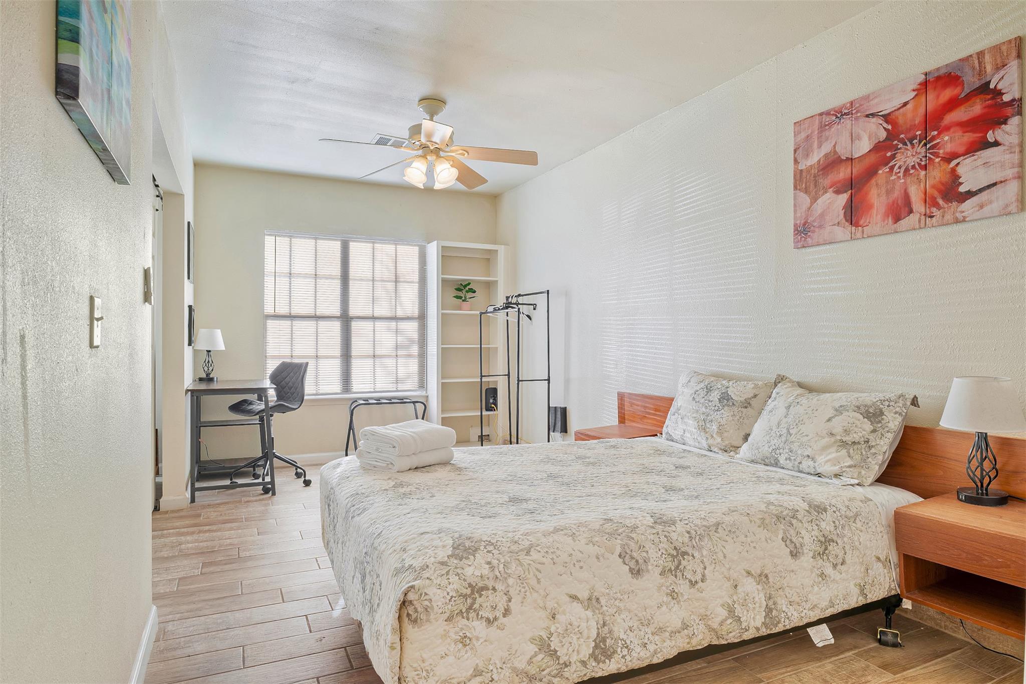 12002 Swan Dr, Austin, TX 78750