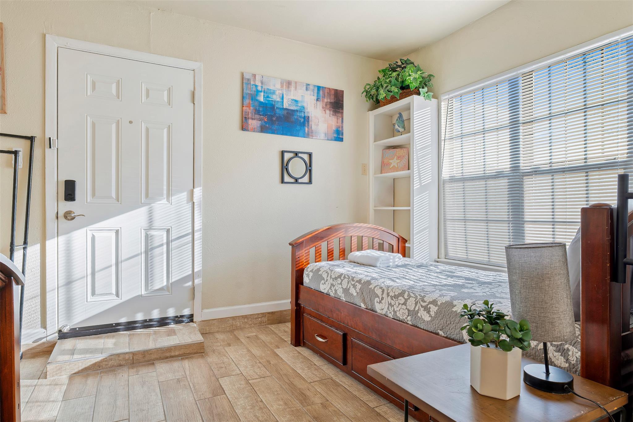 12002 Swan Dr, Austin, TX 78750