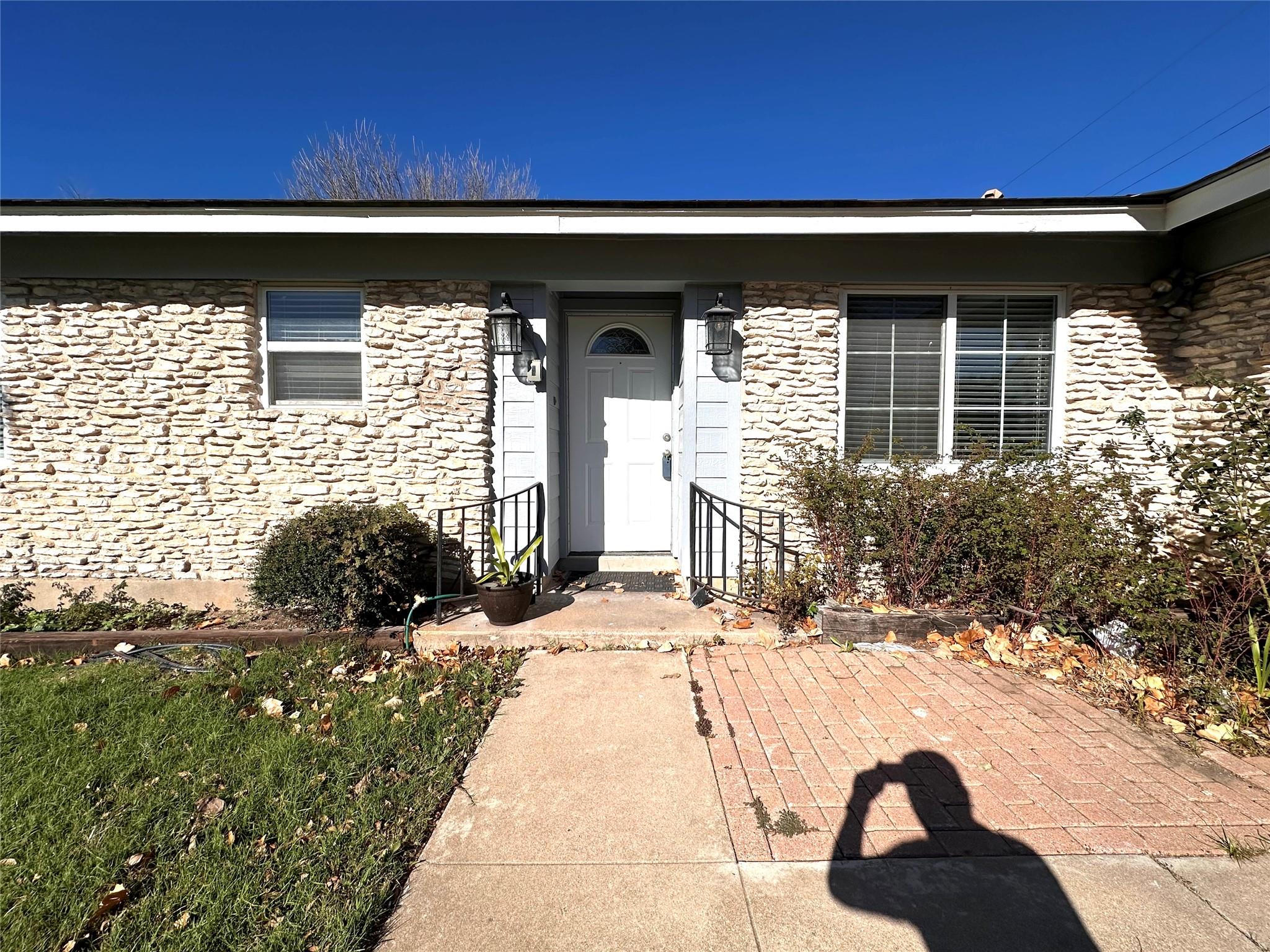 2500 Biggs Dr, Austin, TX 78741