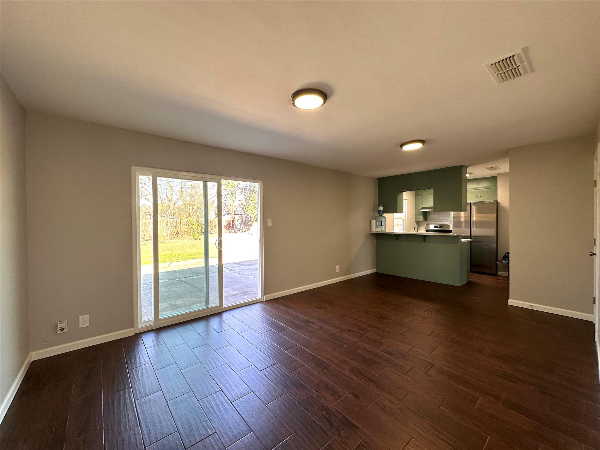 2500 Biggs Dr, Austin, TX 78741