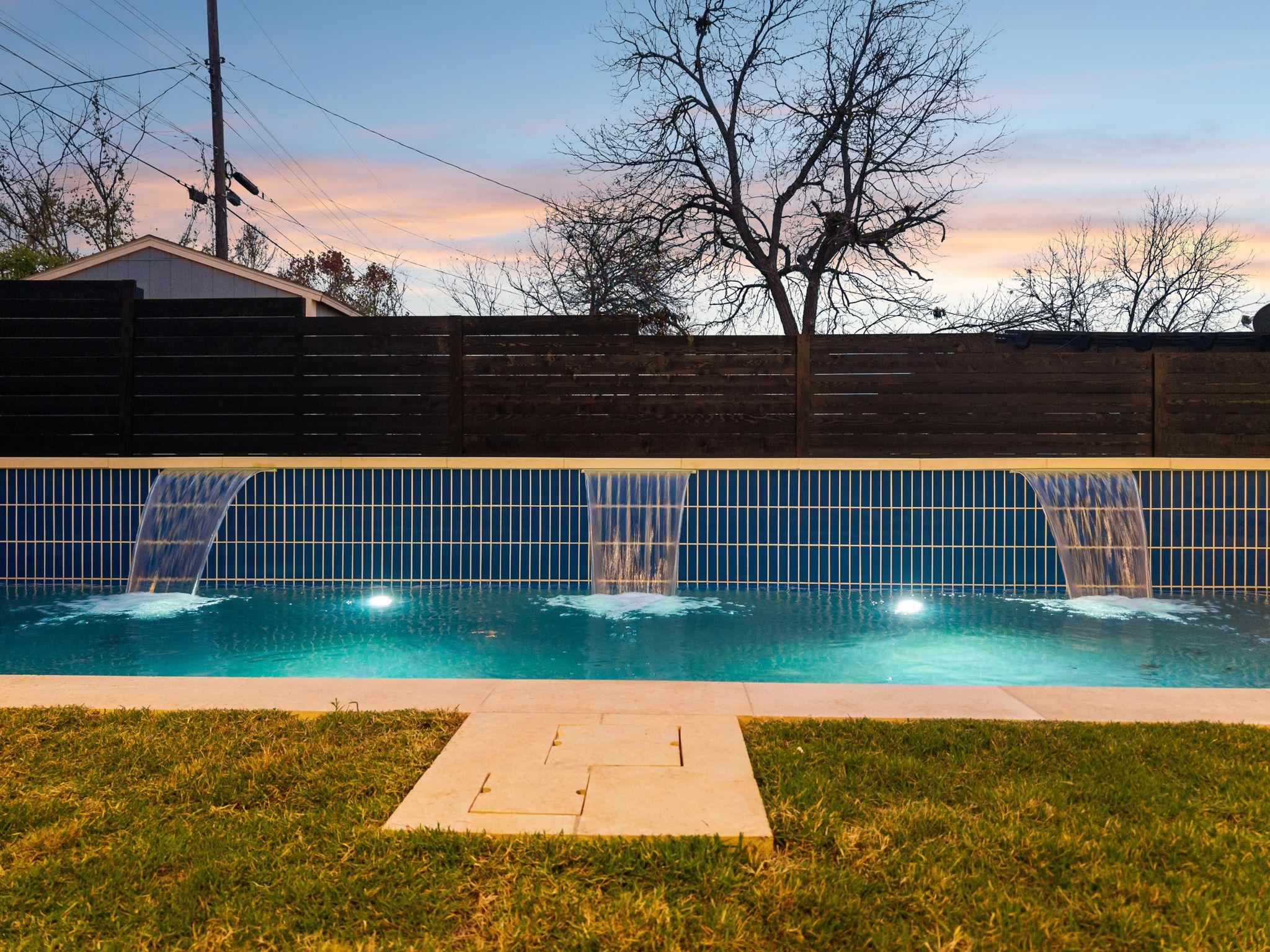 3007 Locke Ln, Austin, TX 78704