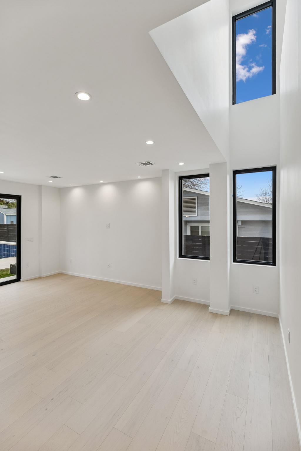 3007 Locke Ln, Austin, TX 78704