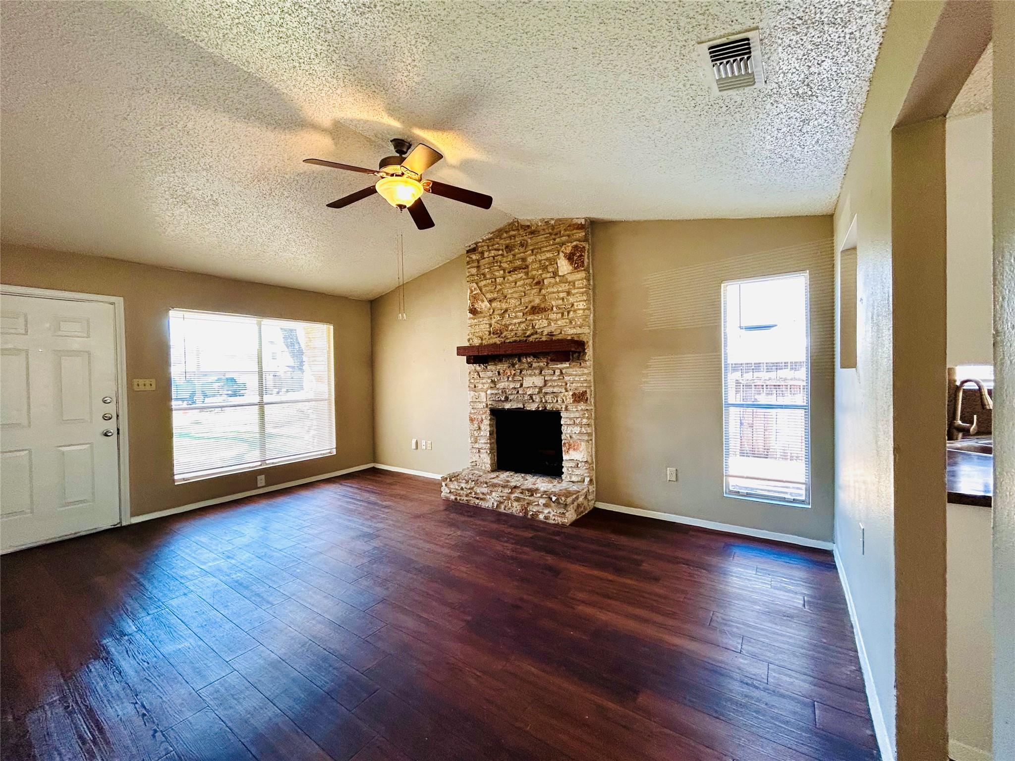 1502 No Mor Cv # A, Austin, TX 78758