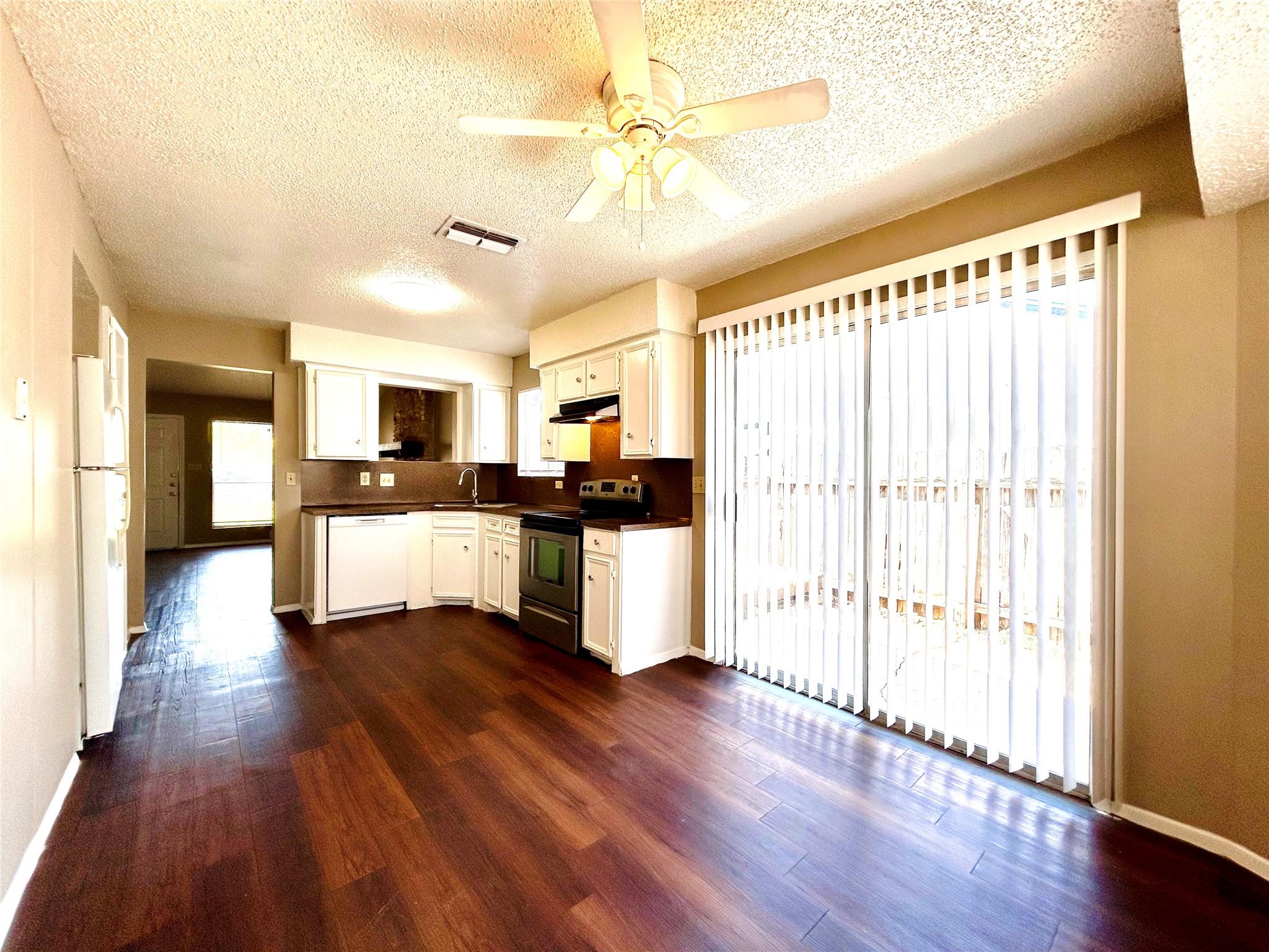 1502 No Mor Cv # A, Austin, TX 78758