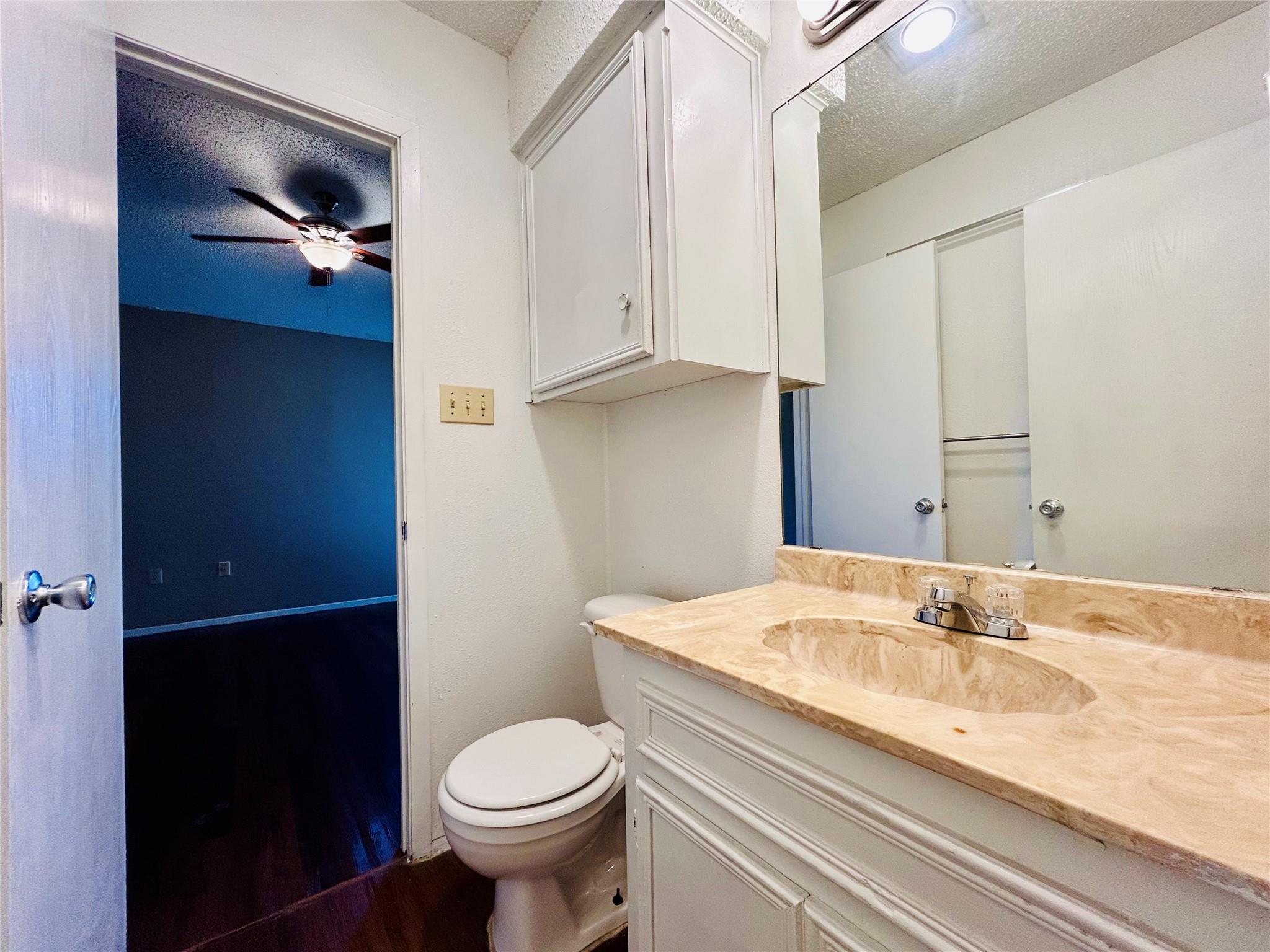 1502 No Mor Cv # A, Austin, TX 78758