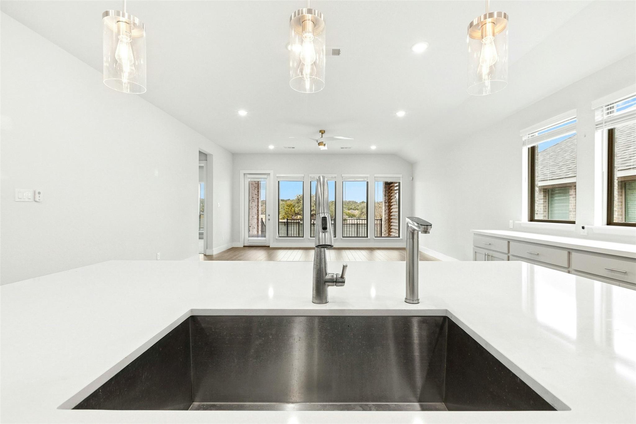 1121 Spring Gulch Ln, Georgetown, TX 78628