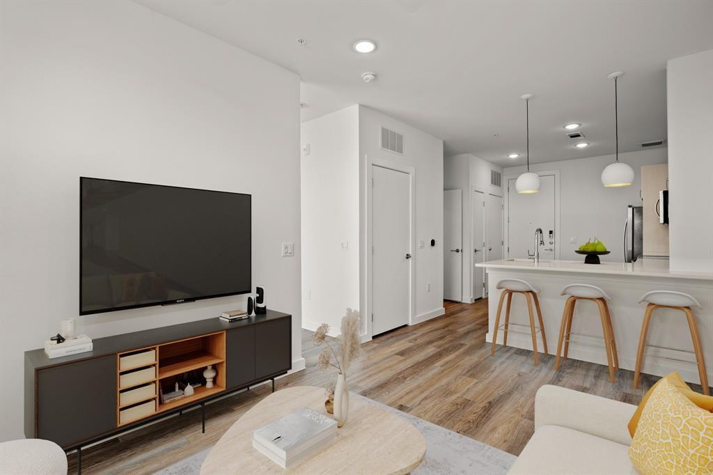 6324 N Lamar Blvd # 206, Austin, TX 78752