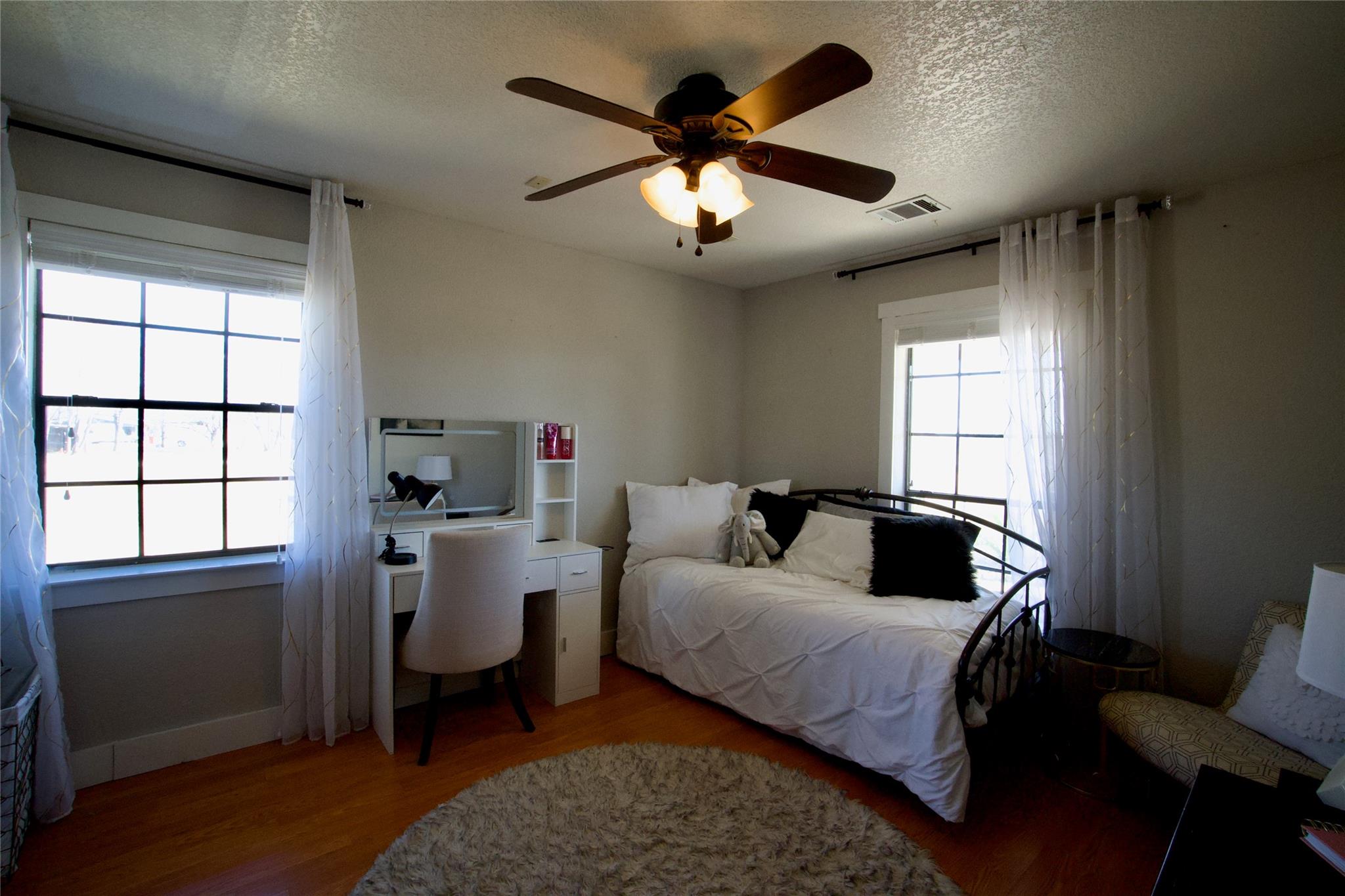 2352 Borchert Loop, Lockhart, TX 78644