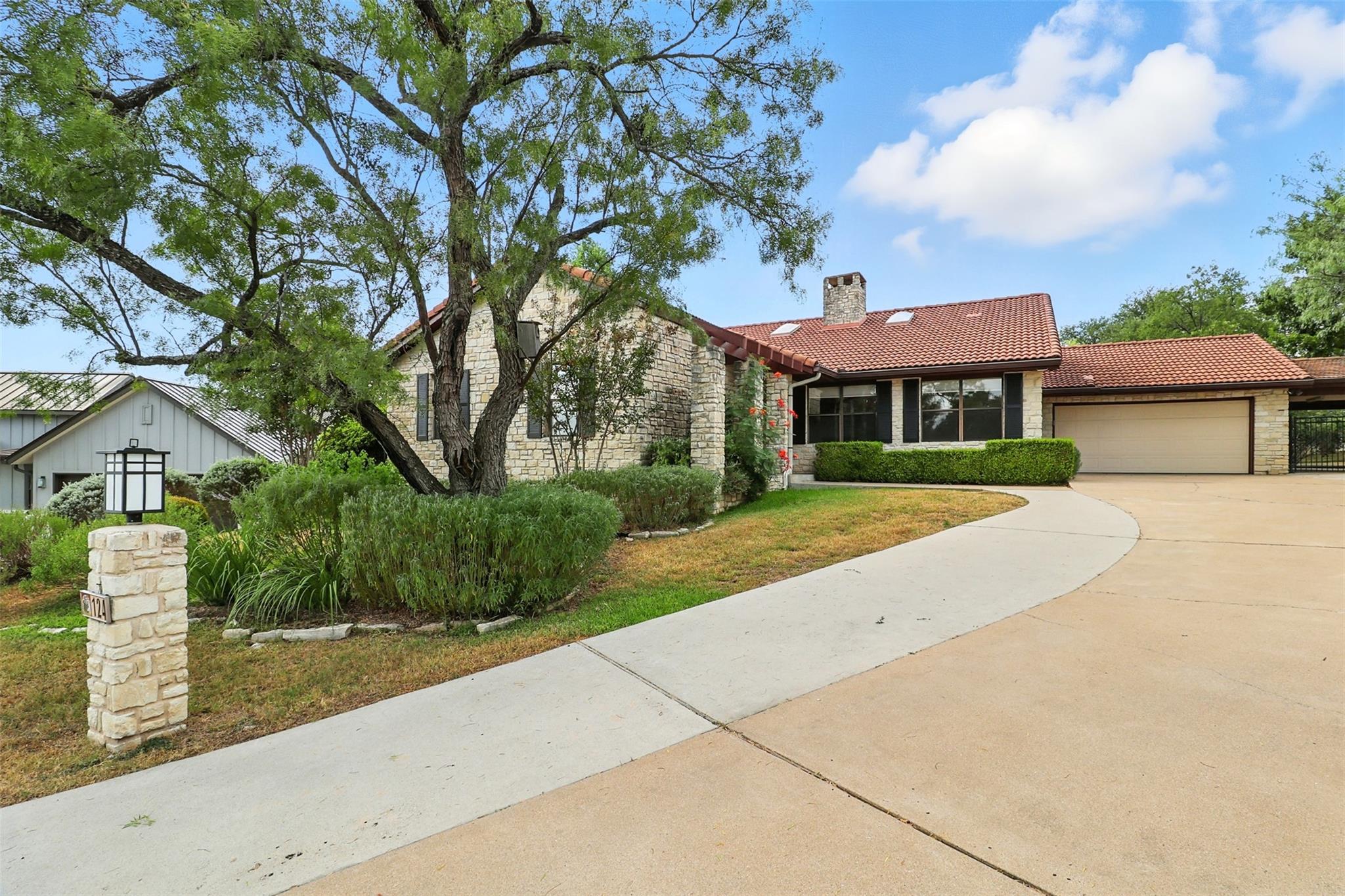 124 Tee Off, Horseshoe Bay, TX 78654