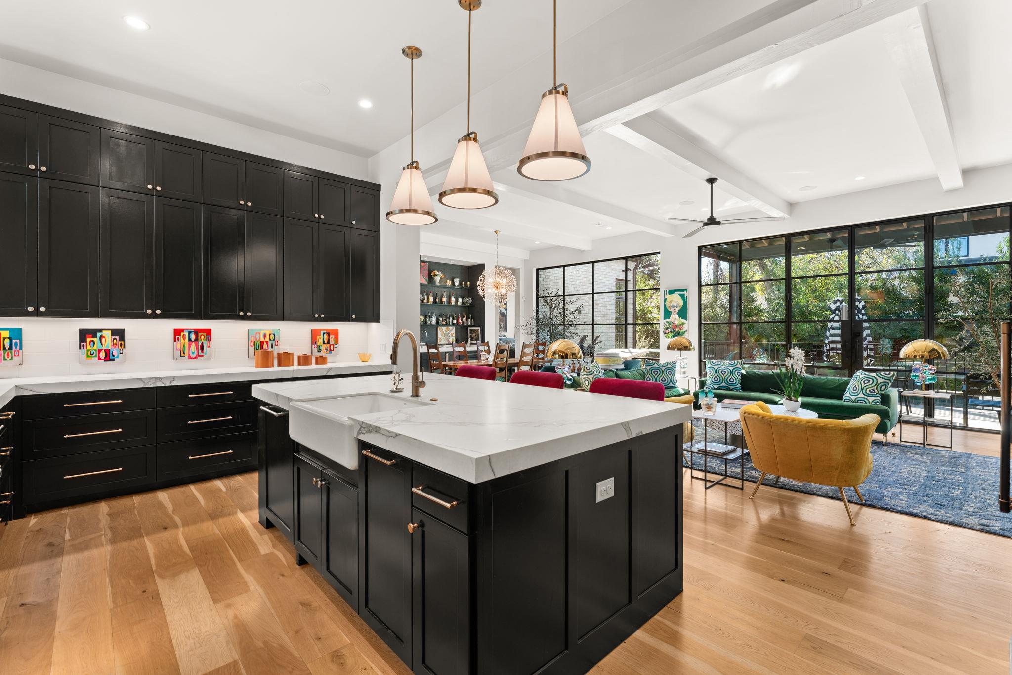 2203 Greenlee Dr, Austin, TX 78703