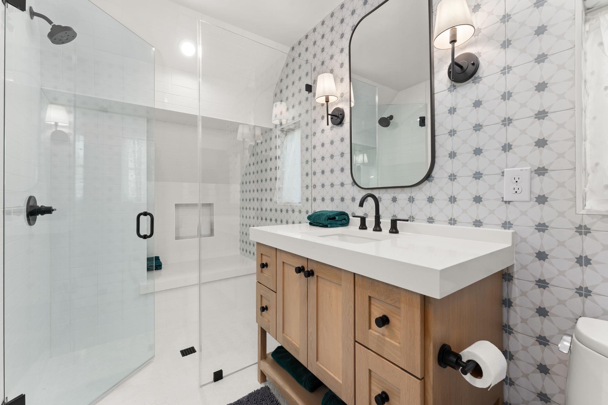 2203 Greenlee Dr, Austin, TX 78703