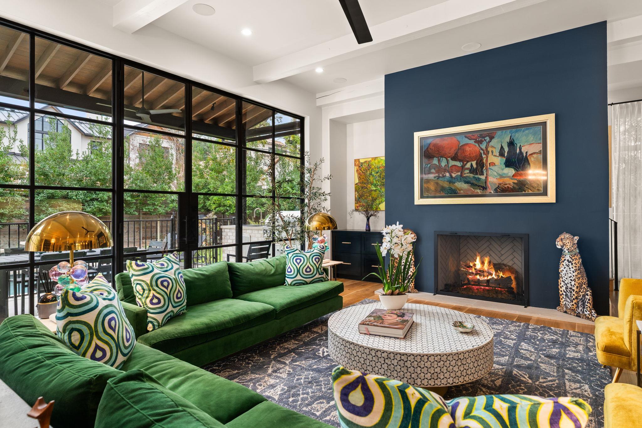 2203 Greenlee Dr, Austin, TX 78703