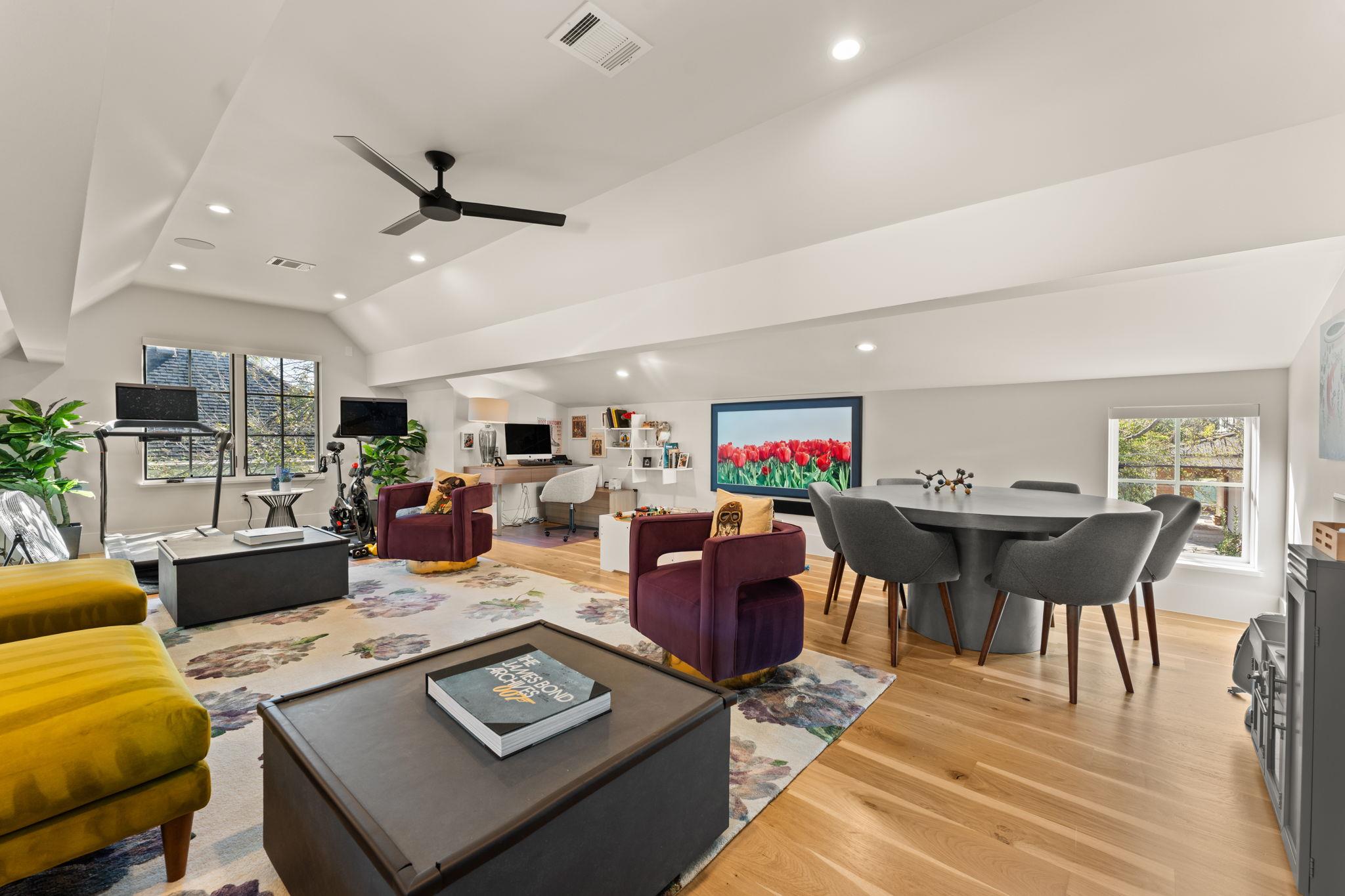 2203 Greenlee Dr, Austin, TX 78703