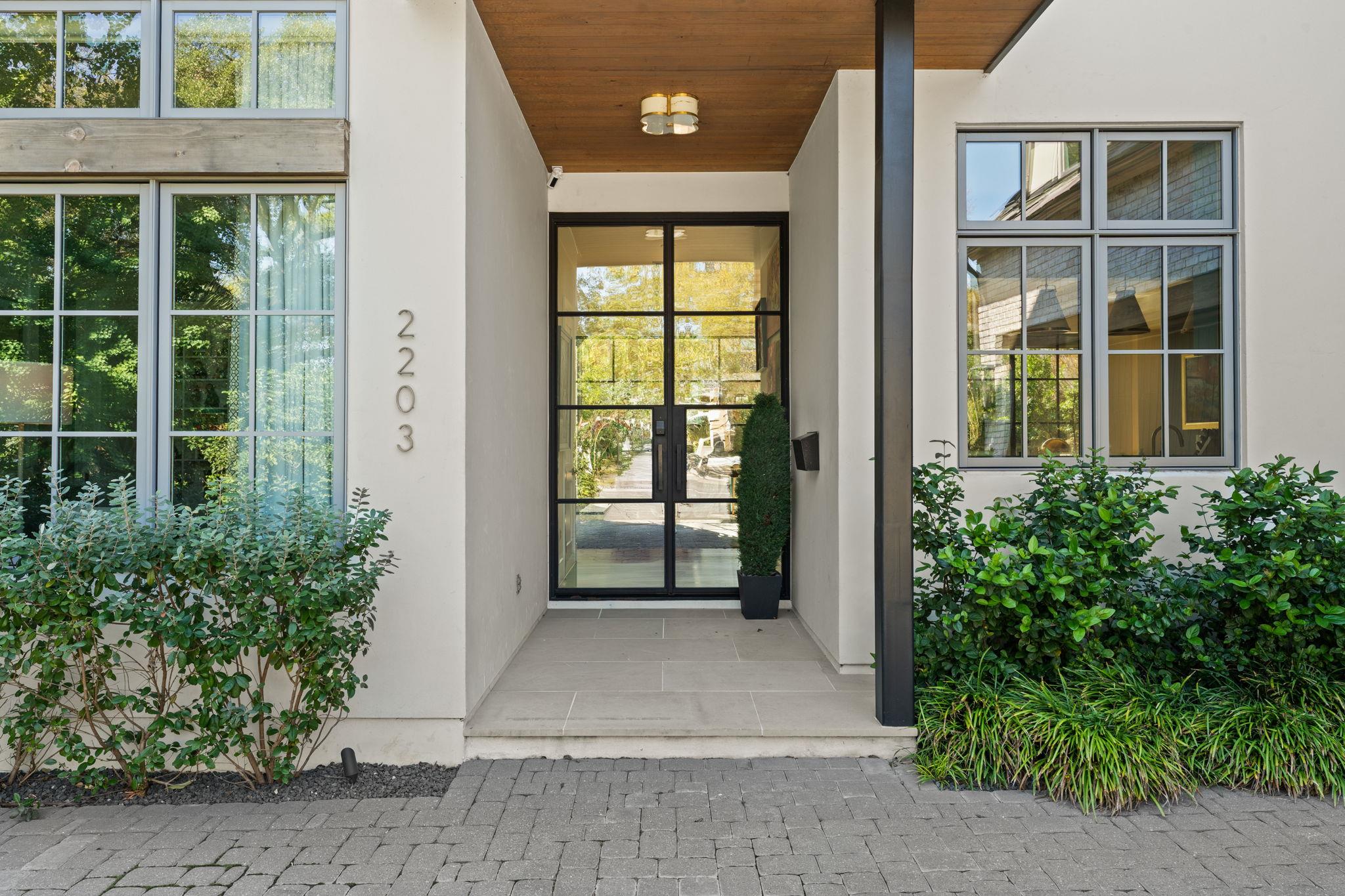 2203 Greenlee Dr, Austin, TX 78703