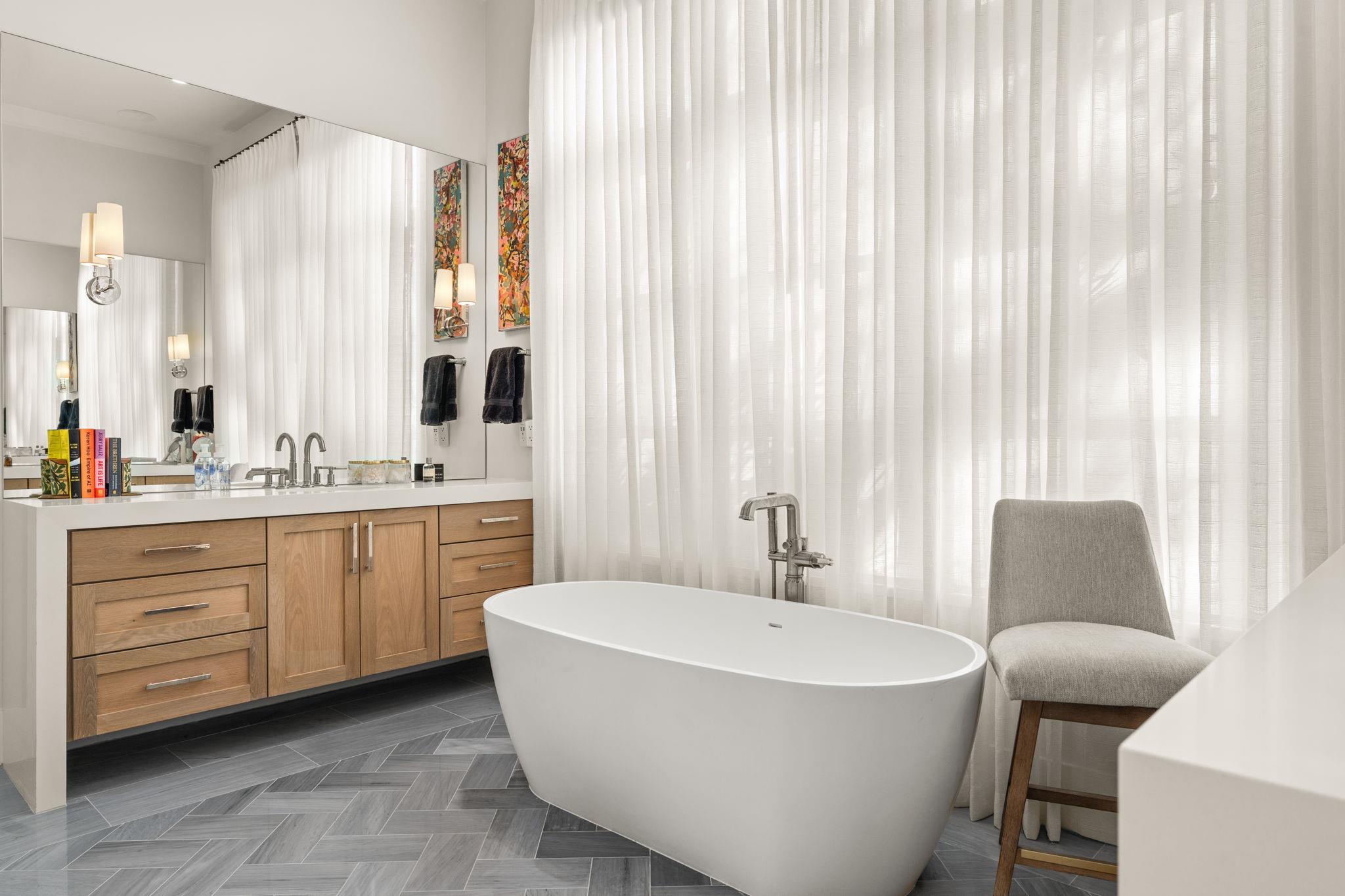 2203 Greenlee Dr, Austin, TX 78703