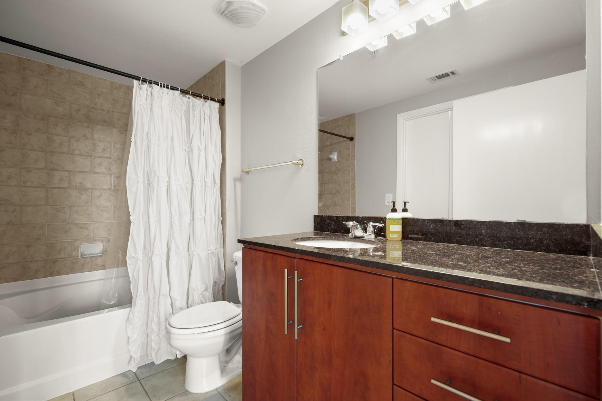 54 Rainey St # 518, Austin, TX 78701