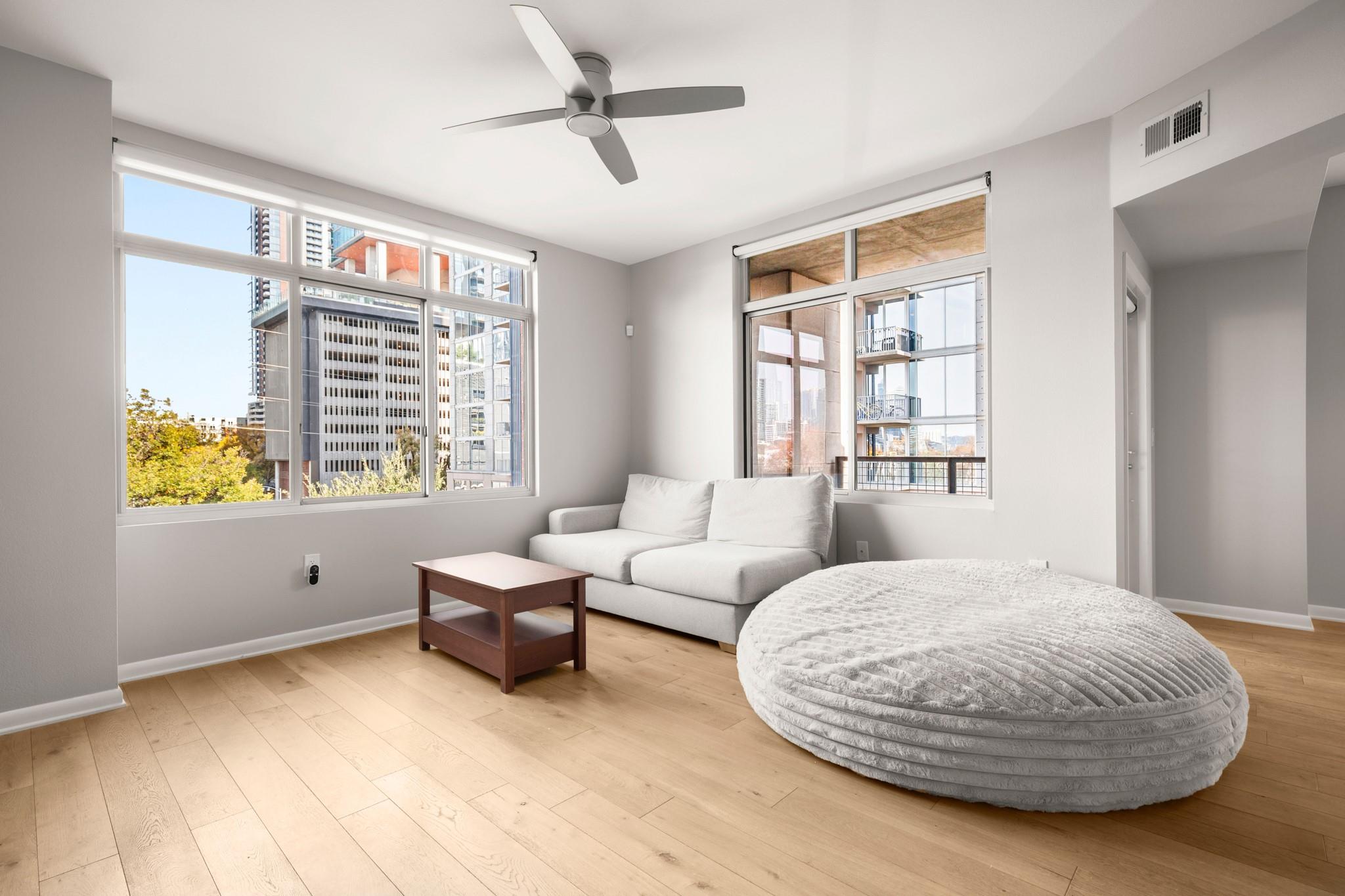 54 Rainey St # 518, Austin, TX 78701