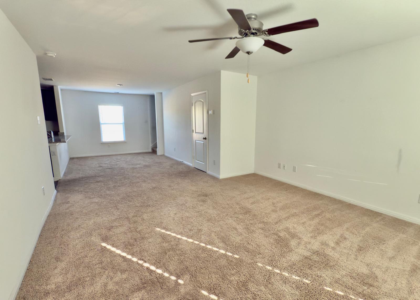 509 Riverdale Dr, Jarrell, TX 76537