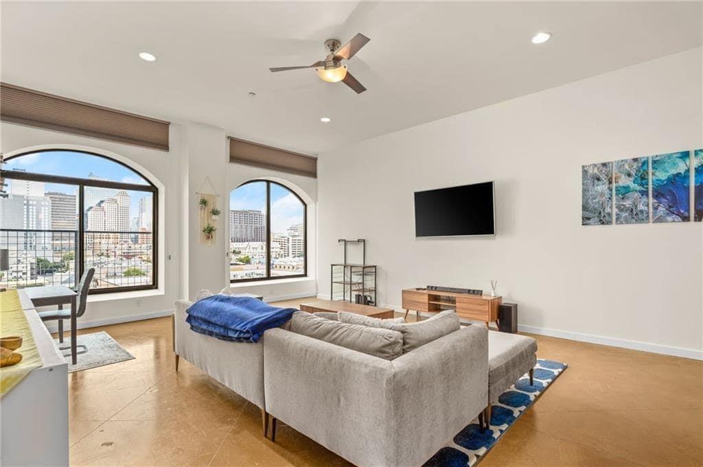 507 Sabine St # 705, Austin, TX 78701