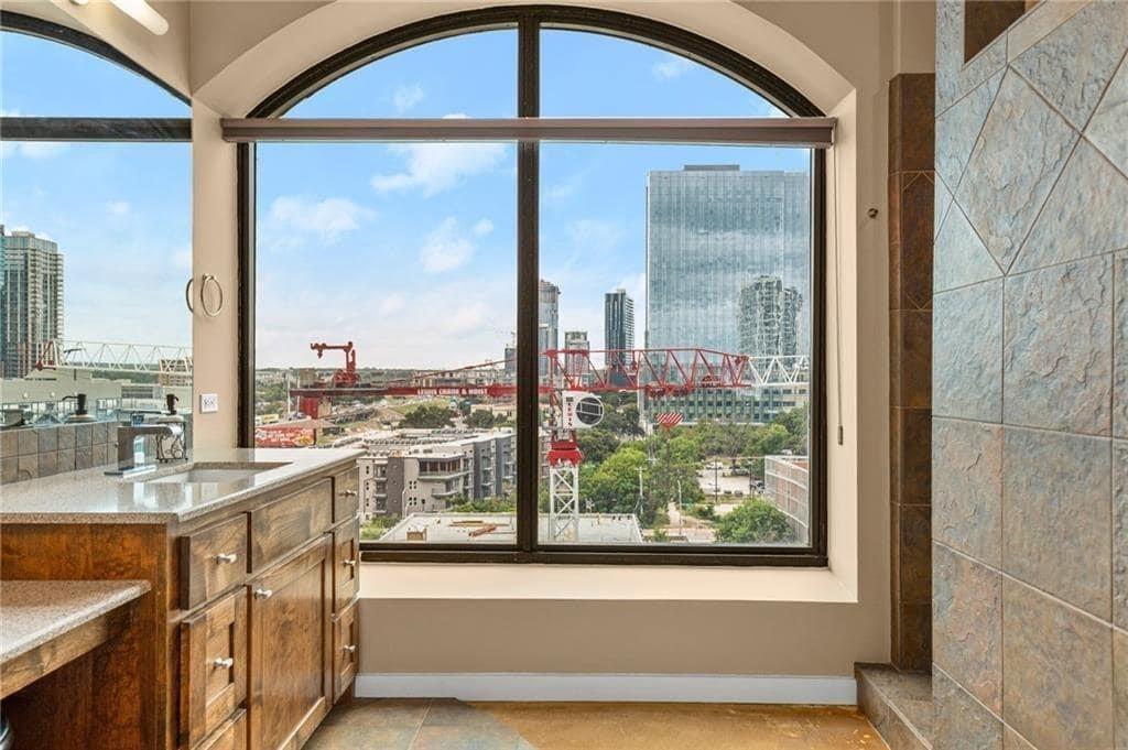 507 Sabine St # 705, Austin, TX 78701