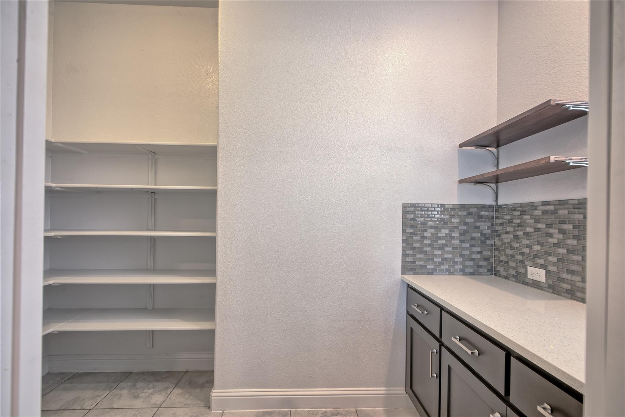 2433 Carretera Dr, Leander, TX 78641