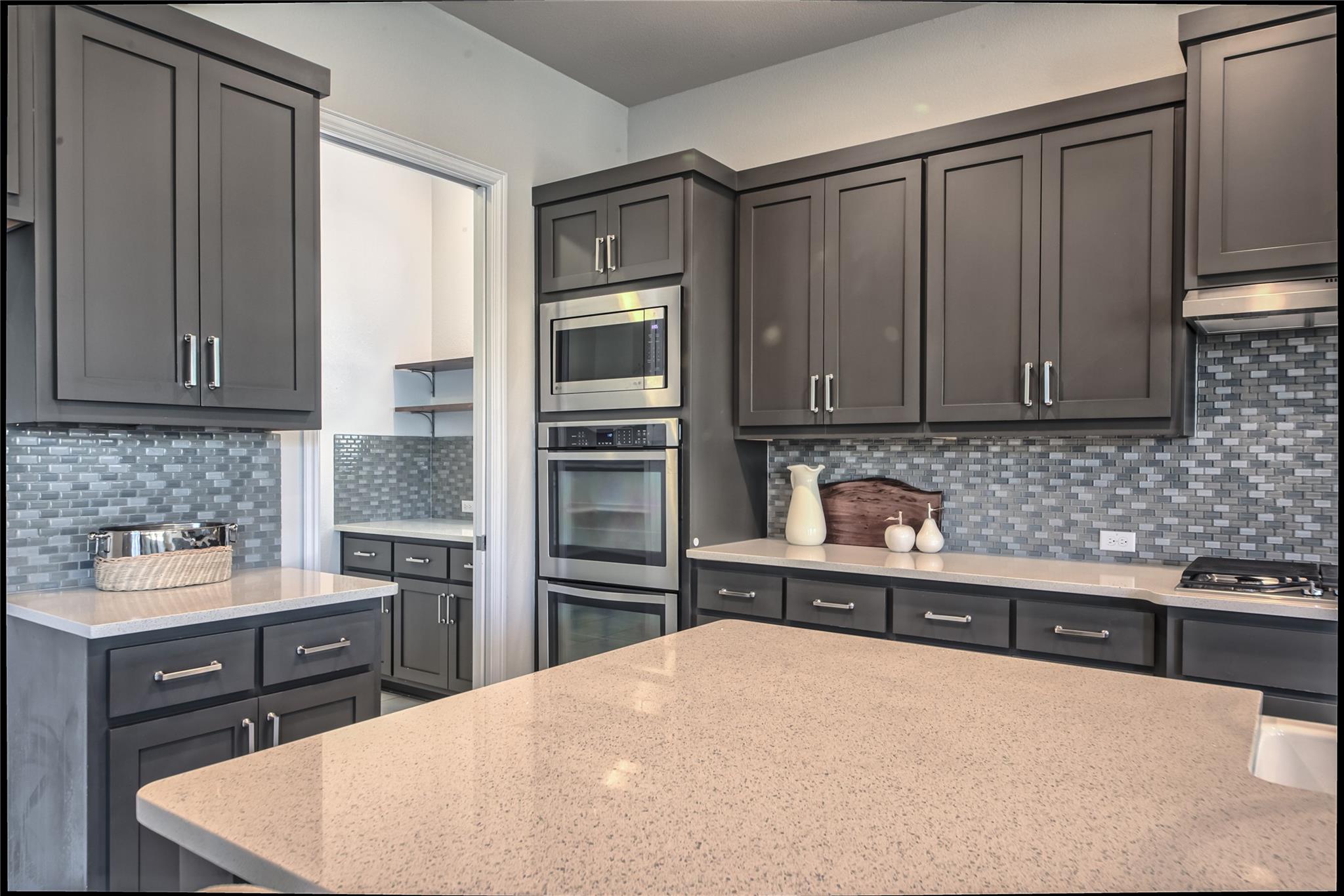 2433 Carretera Dr, Leander, TX 78641