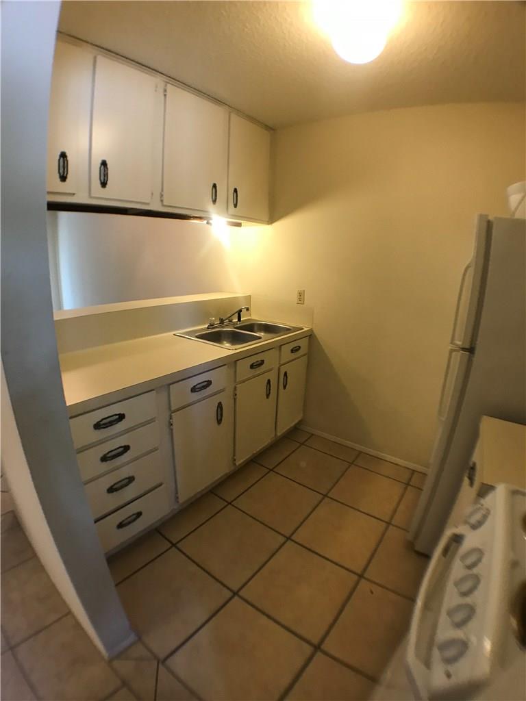 630 Maiden Ln # B, Austin, TX 78705