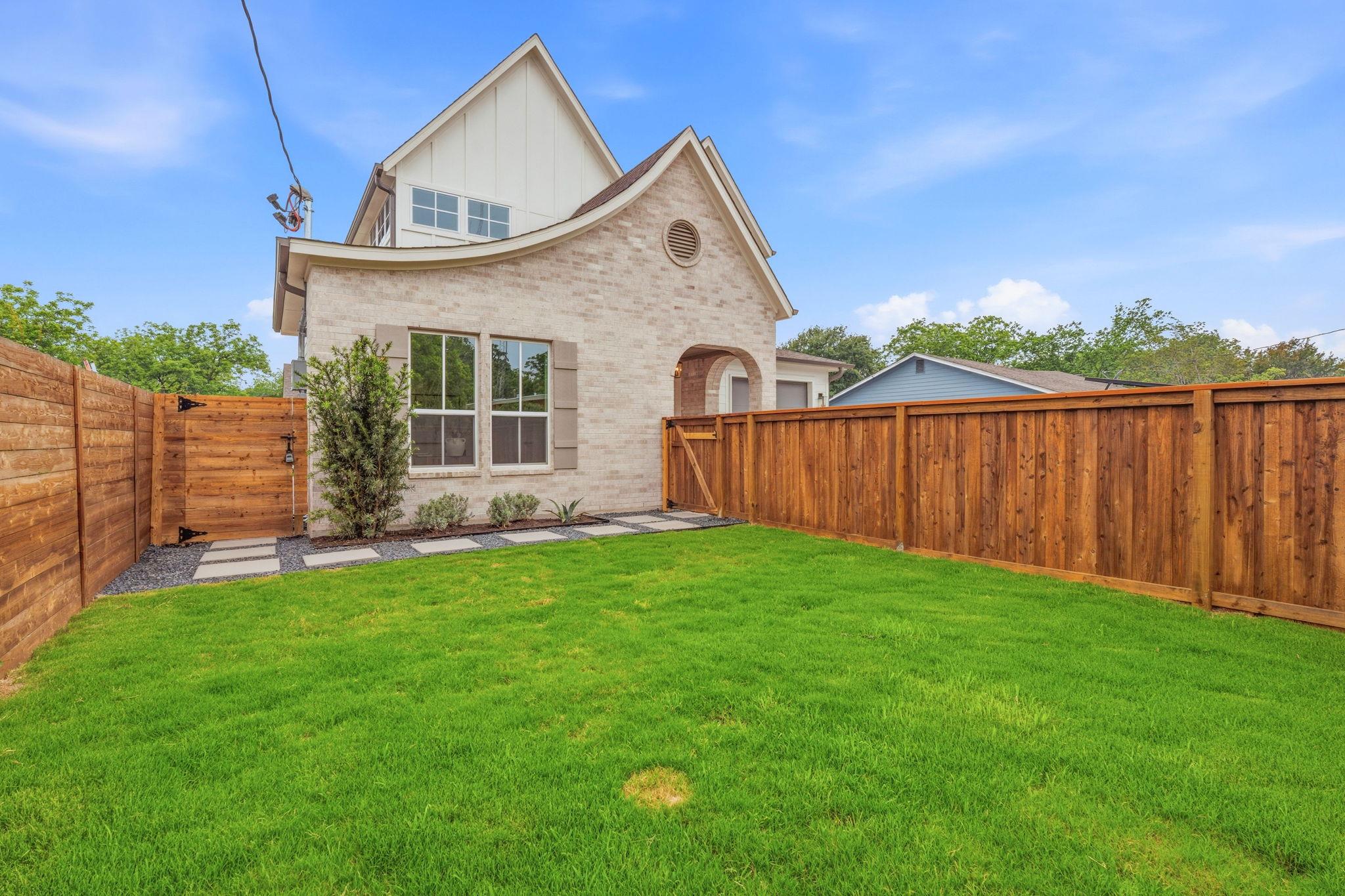 1103 Cullen Ave # 1, Austin, TX 78757