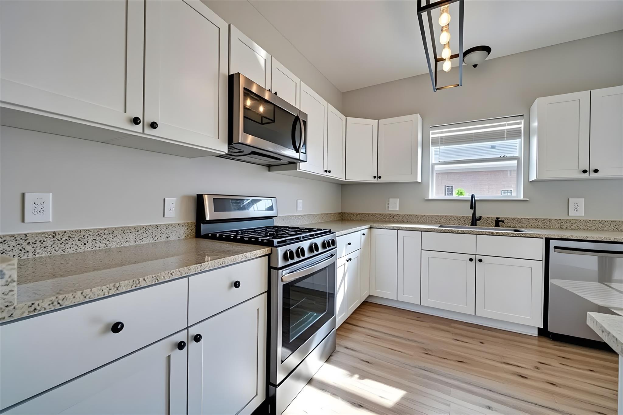 350 Carriage Way, Kyle, TX 78640