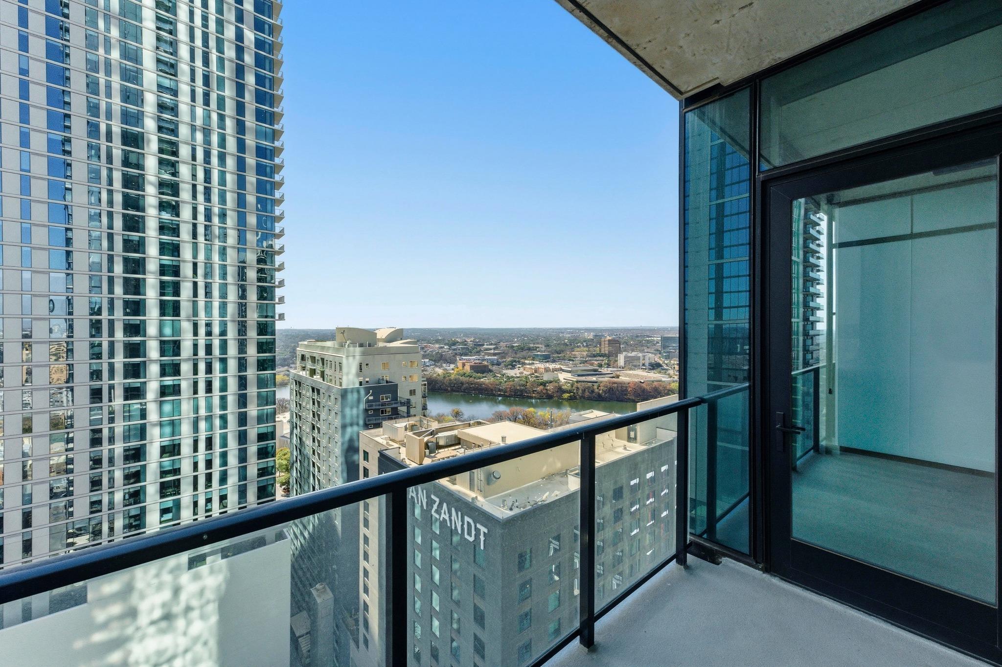 610 Davis St # 2204, Austin, TX 78701