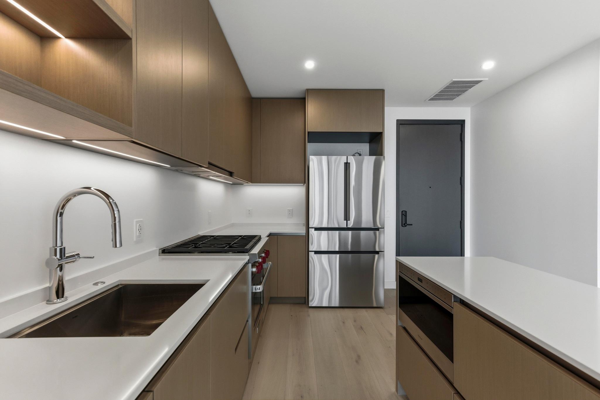 610 Davis St # 2204, Austin, TX 78701