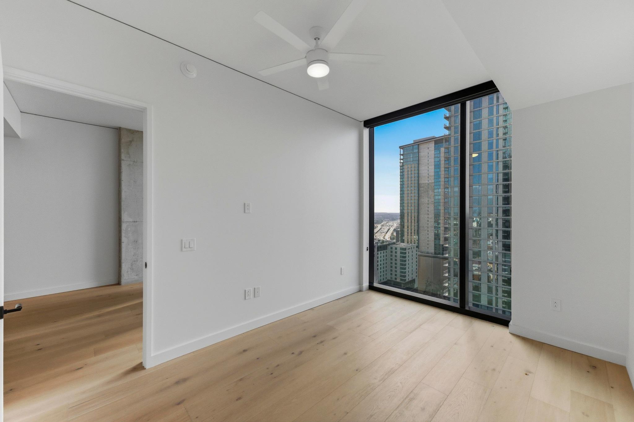 610 Davis St # 2204, Austin, TX 78701