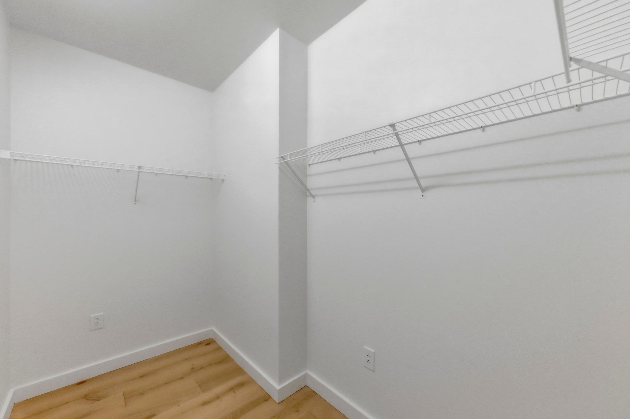 610 Davis St # 2204, Austin, TX 78701