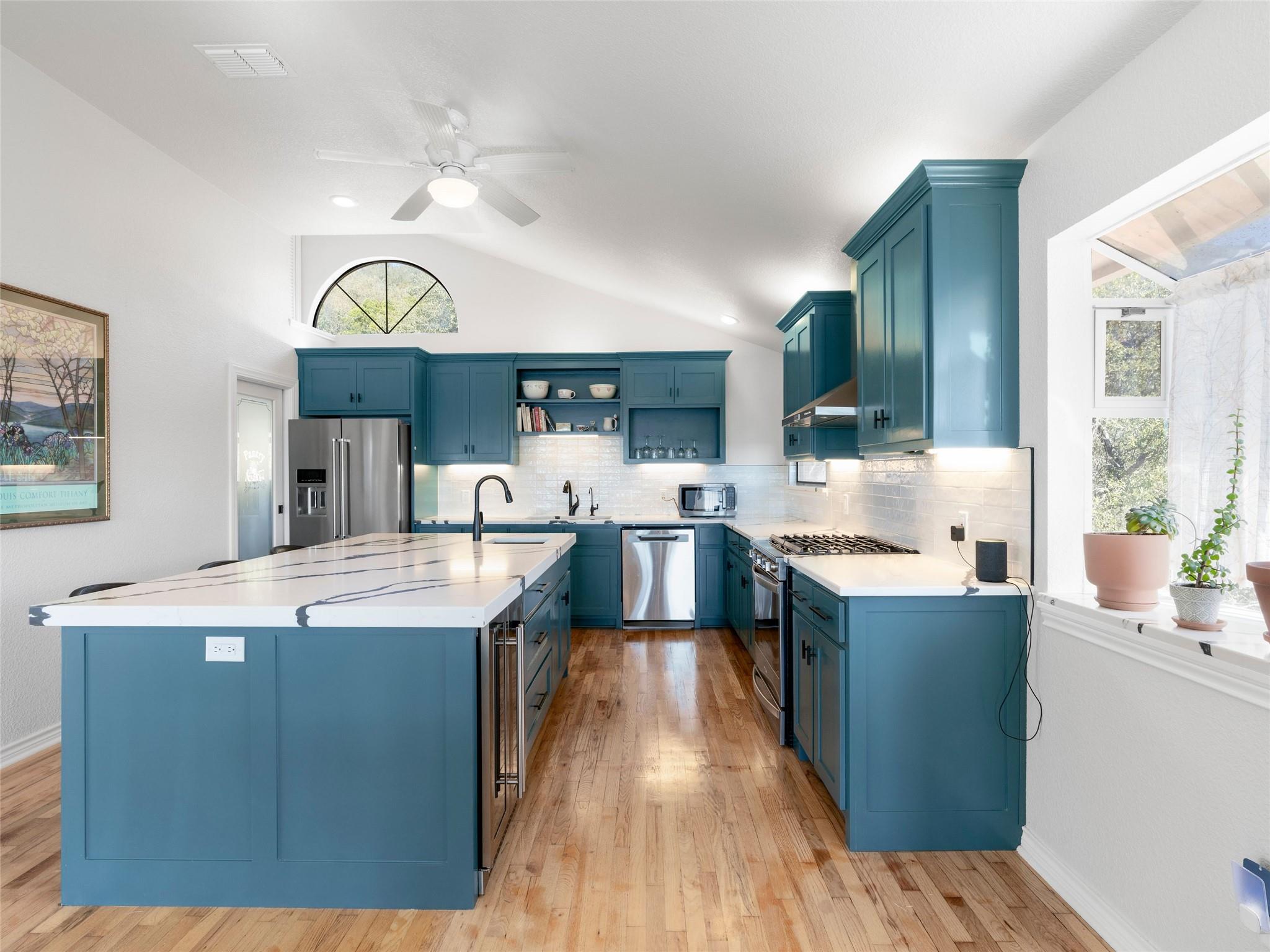 13805 Skyline Dr, Austin, TX 78732