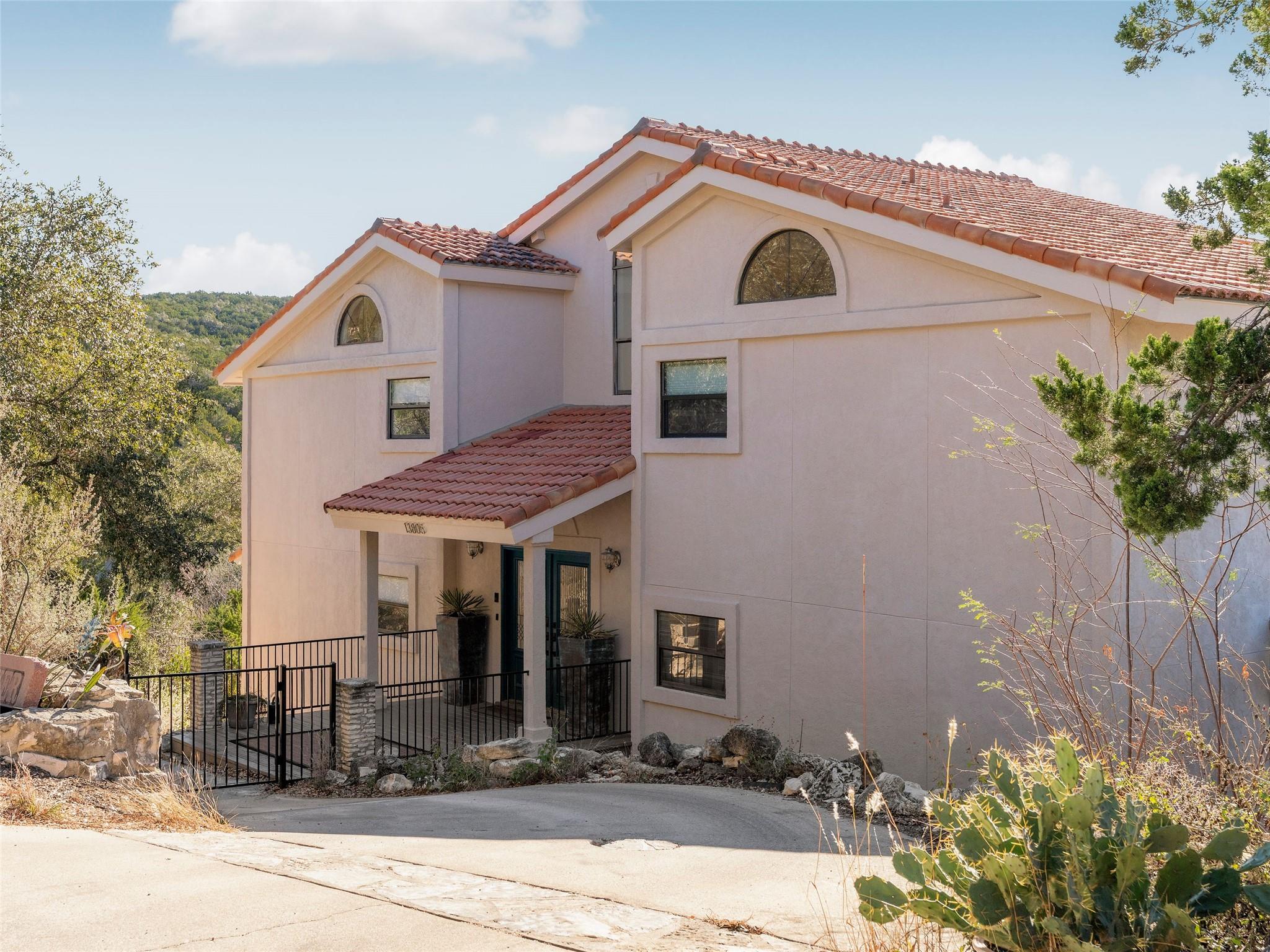 13805 Skyline Dr, Austin, TX 78732