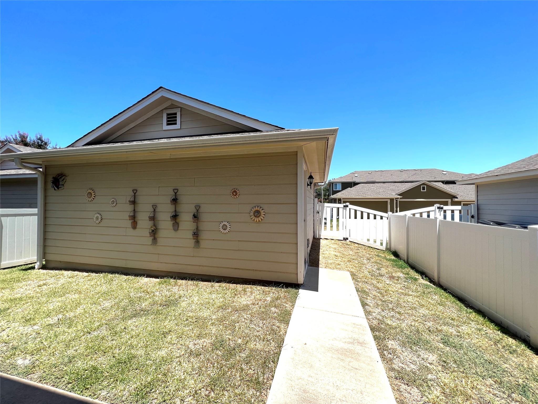 801 Alamo Plaza Dr, Cedar Park, TX 78613