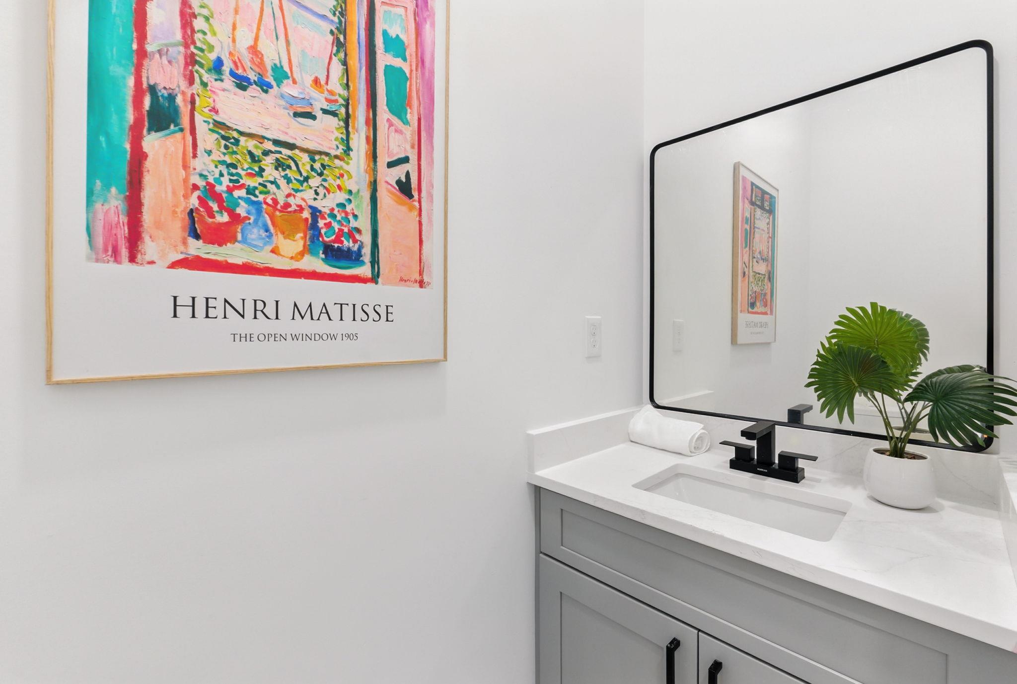 418 Bedford Dr, Spicewood, TX 78669