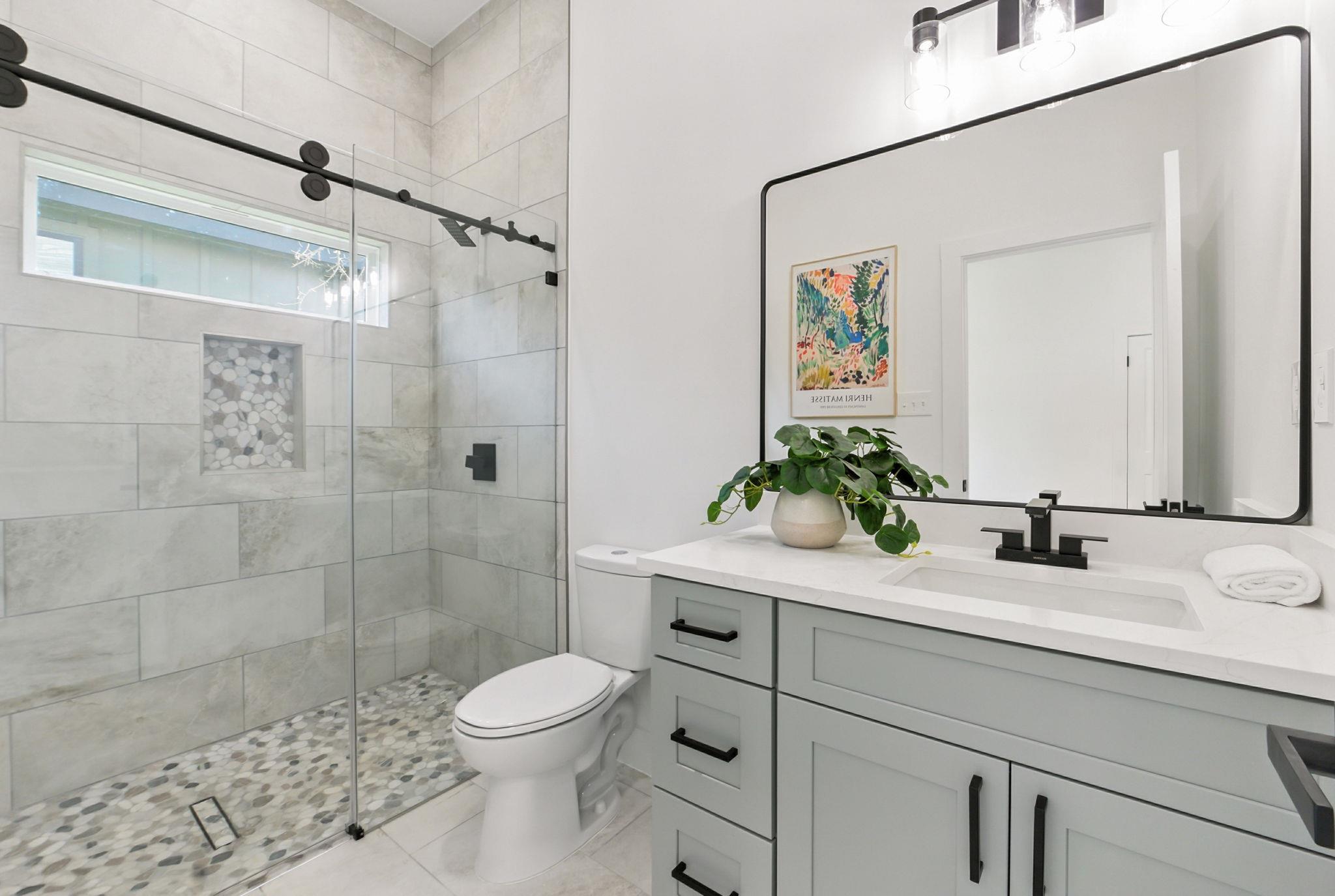 418 Bedford Dr, Spicewood, TX 78669