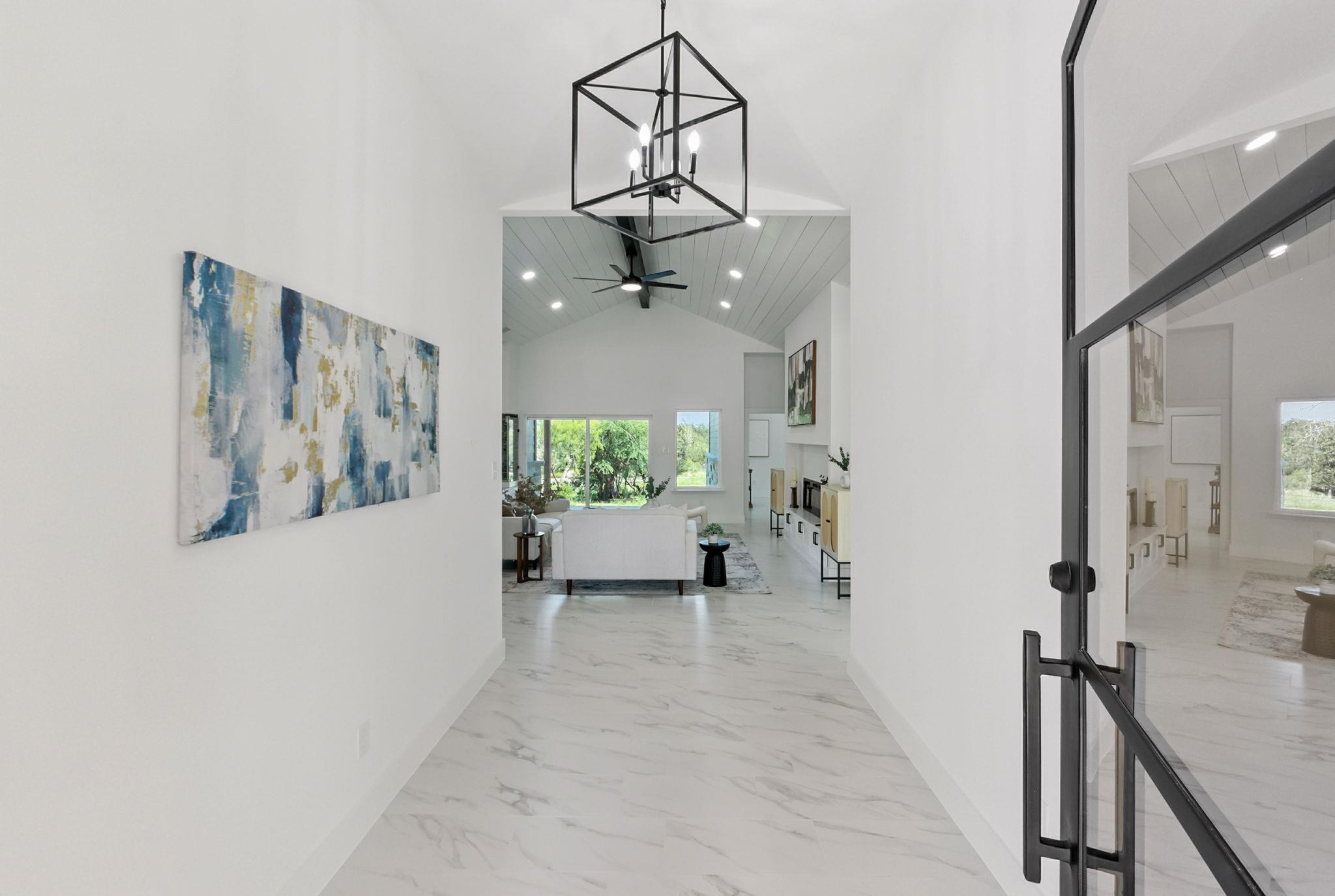 418 Bedford Dr, Spicewood, TX 78669