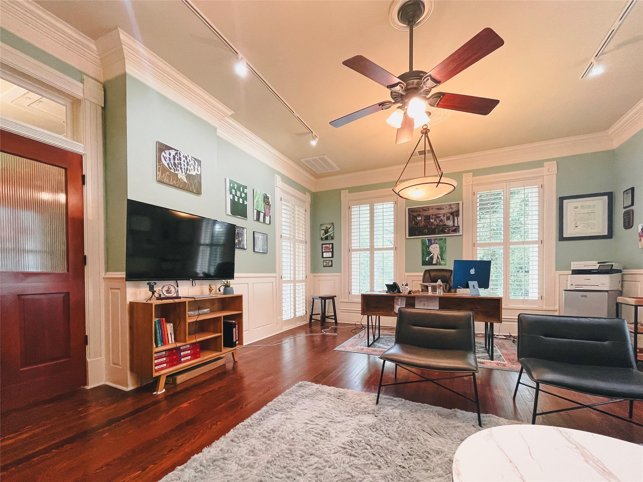 506 W 14th St W # B, Austin, TX 78701