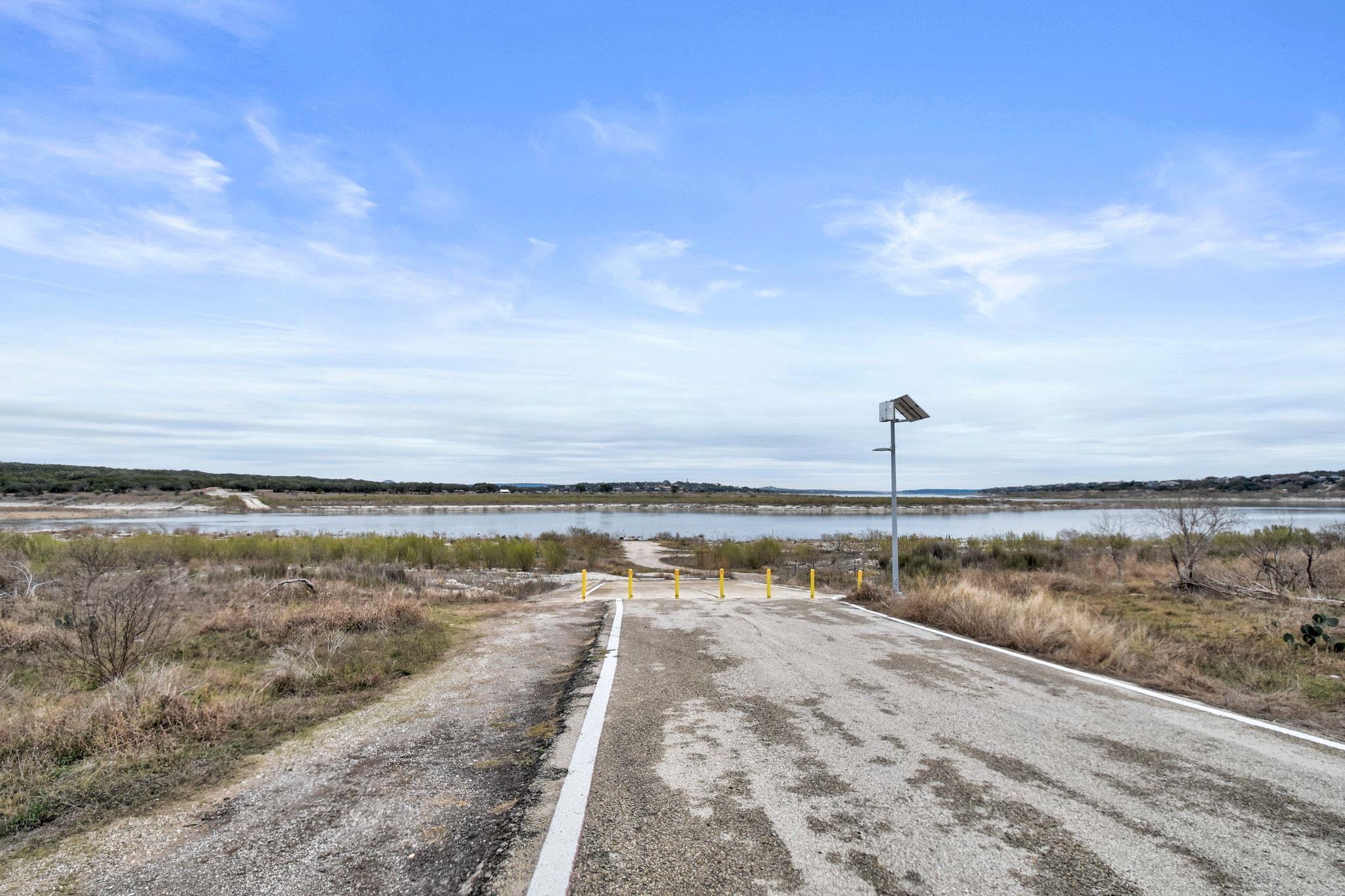 2591 Lakeshore Dr, Canyon Lake, TX 78133