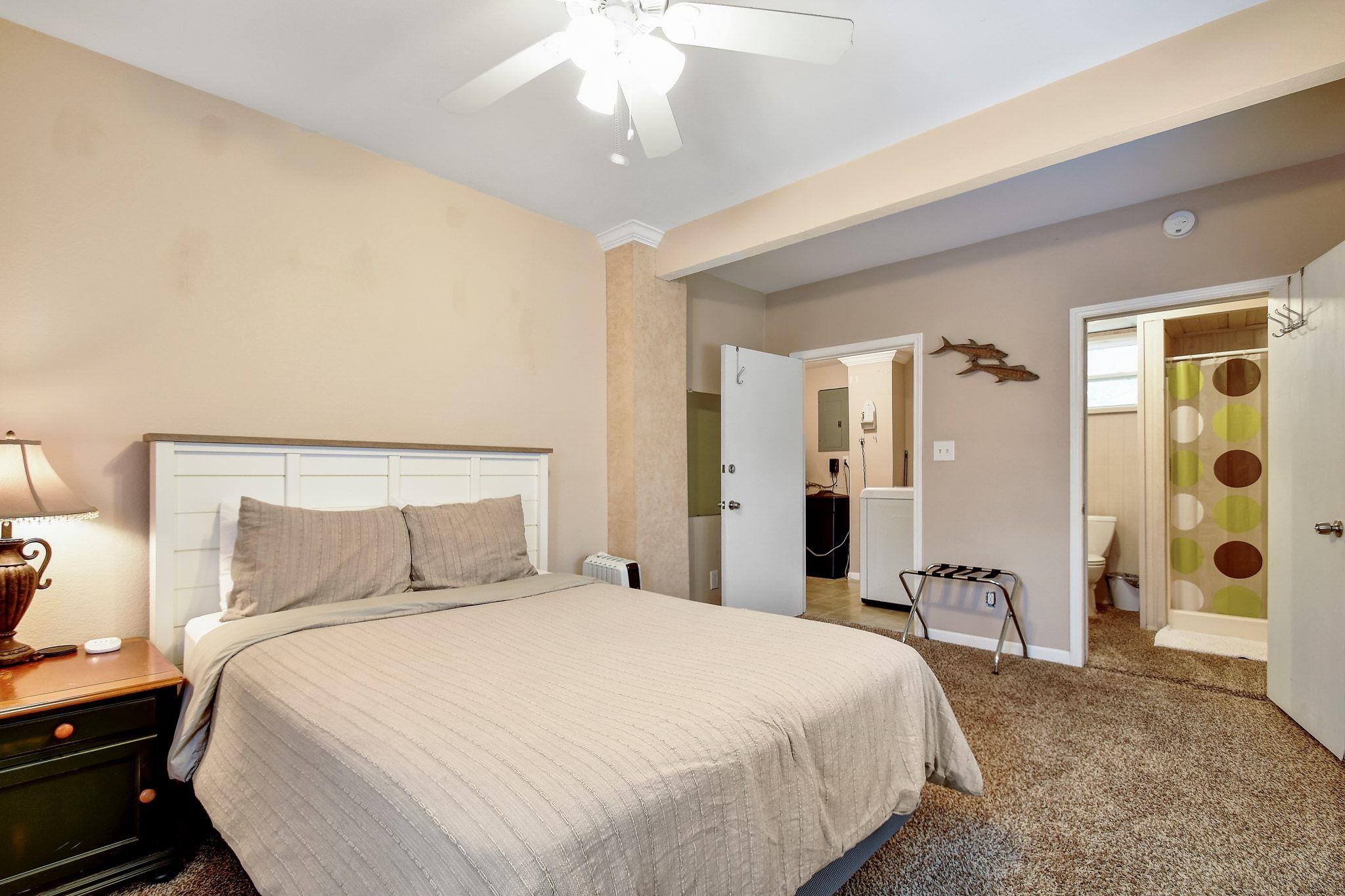 2591 Lakeshore Dr, Canyon Lake, TX 78133