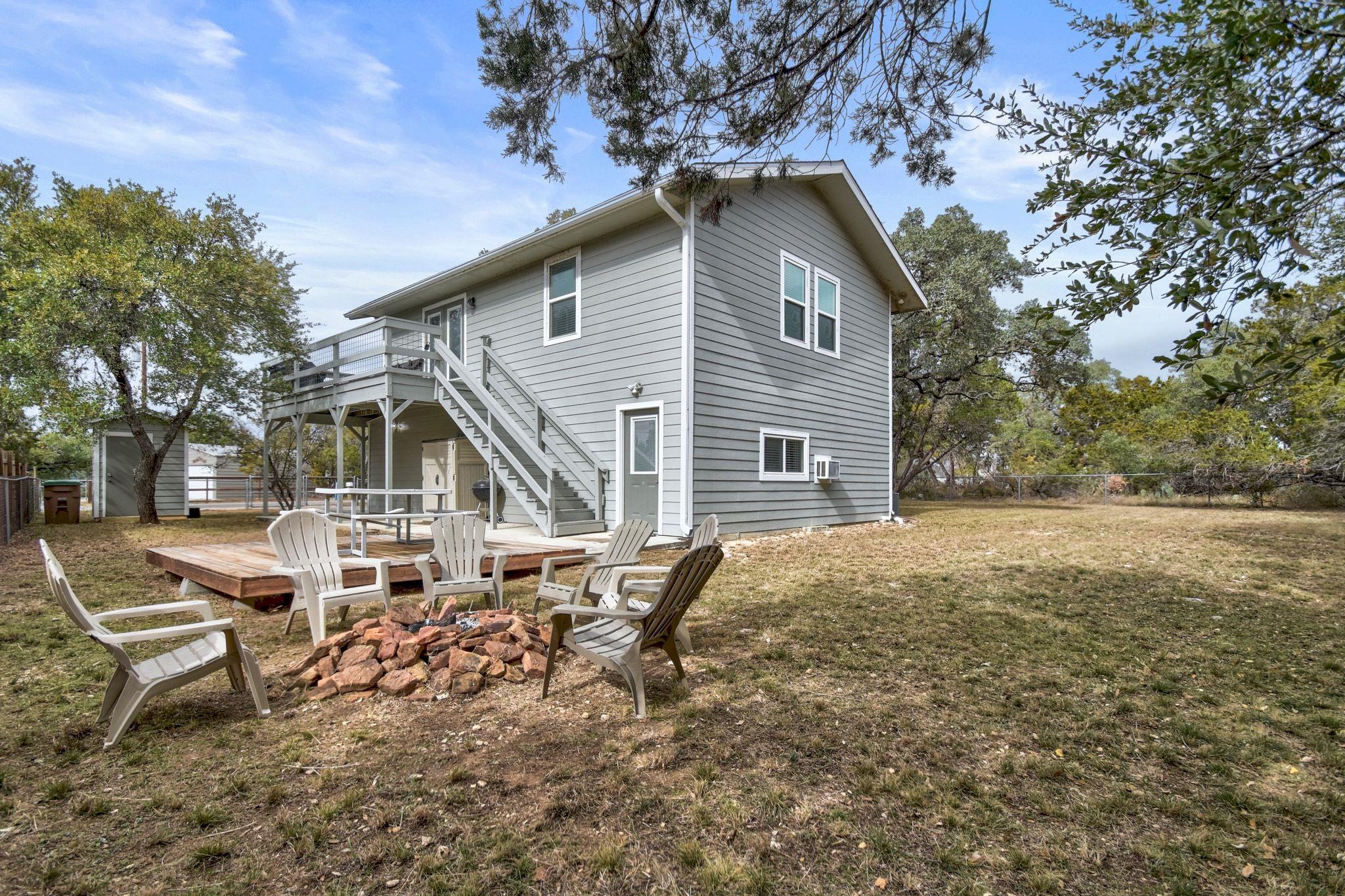 2591 Lakeshore Dr, Canyon Lake, TX 78133