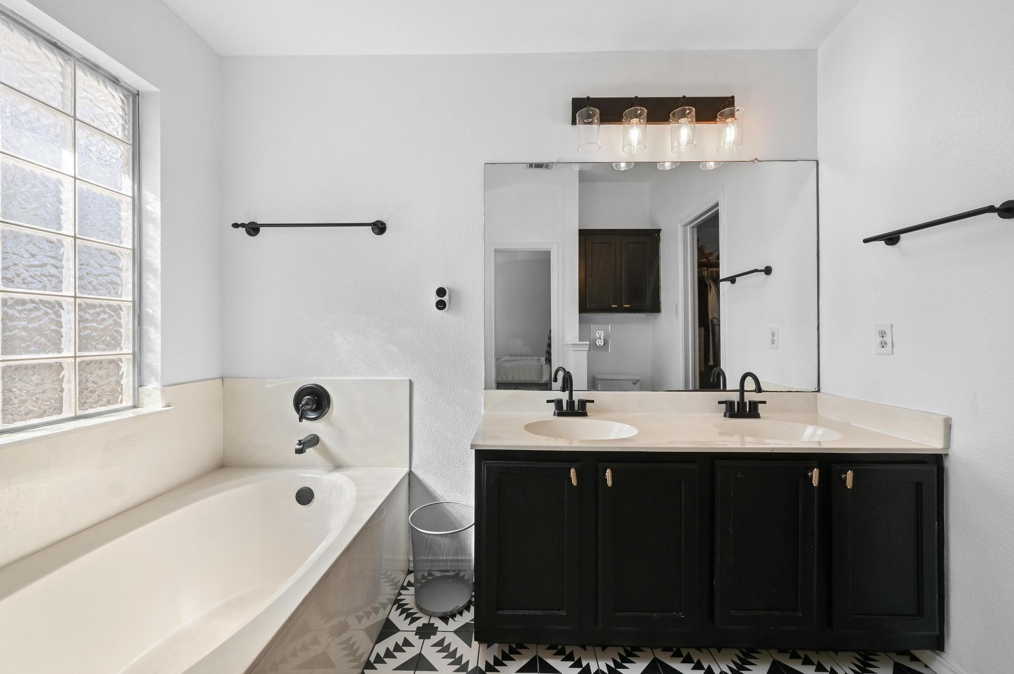 1451 Roxannes Run, Pflugerville, TX 78660